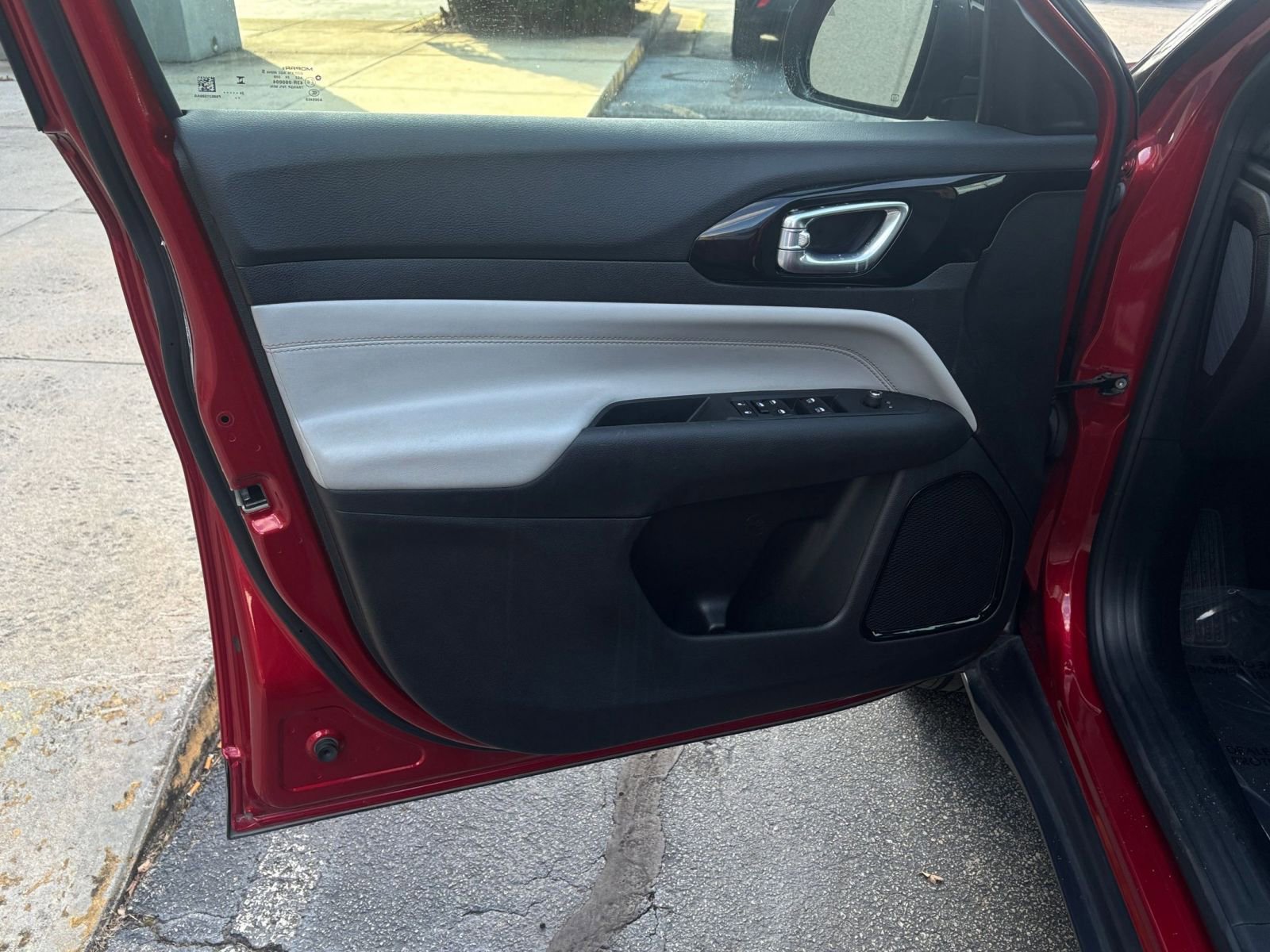 Thumbnail: 2025 Jeep Compass - 22