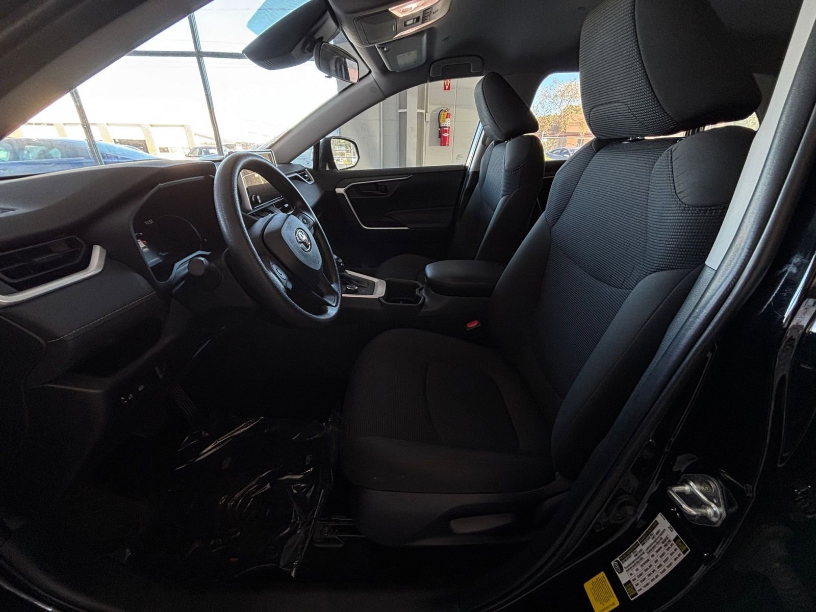 Thumbnail: 2025 Toyota RAV4 - 26