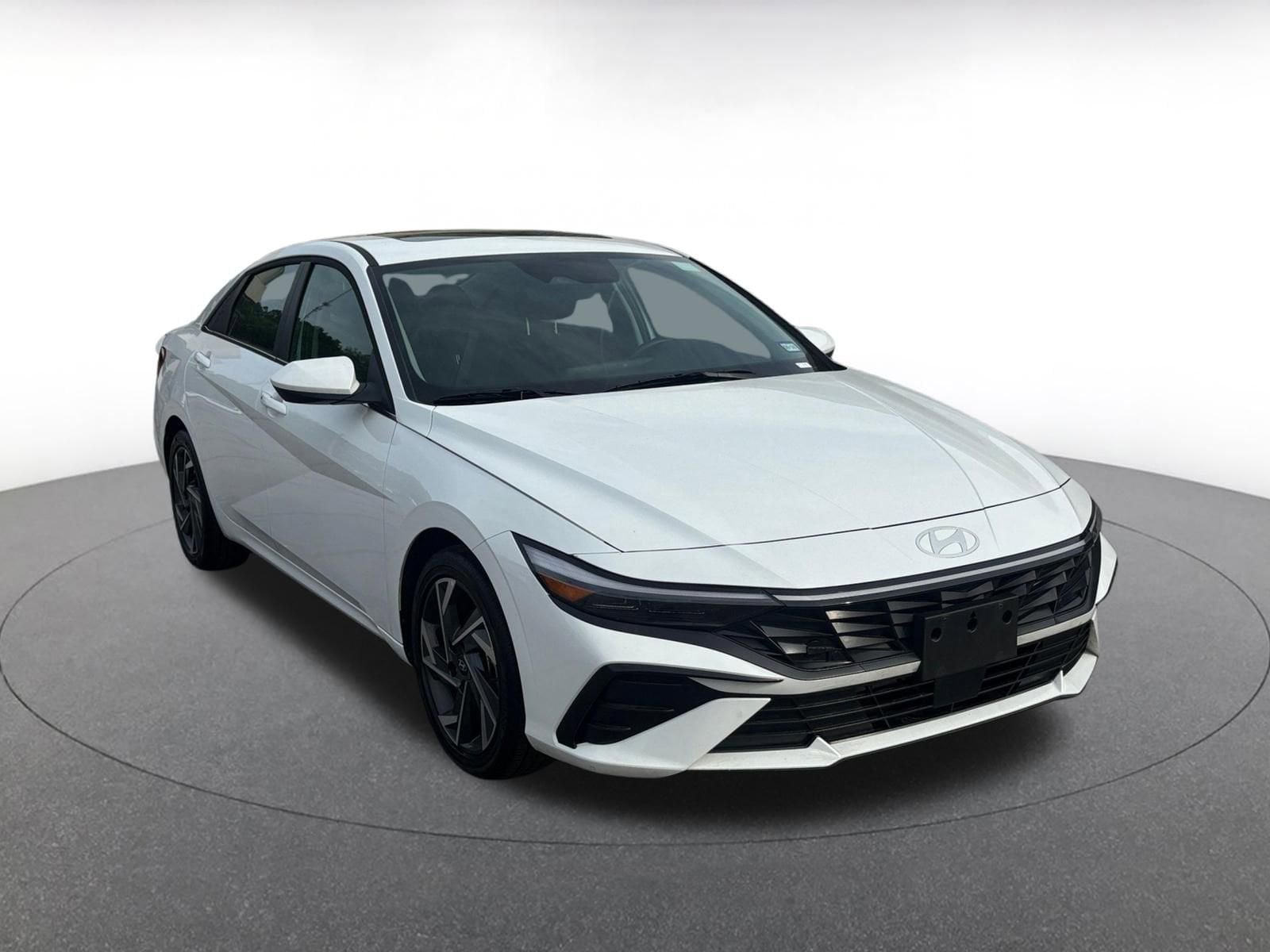 Thumbnail: 2025 Hyundai Elantra - 1