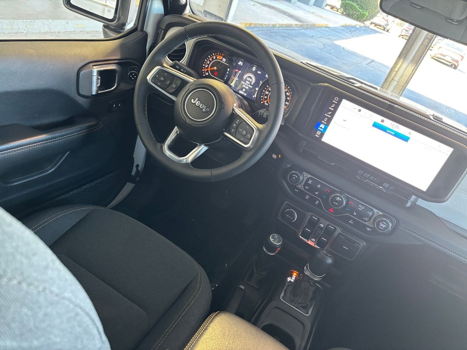 Thumbnail: 2025 Jeep Wrangler - 33