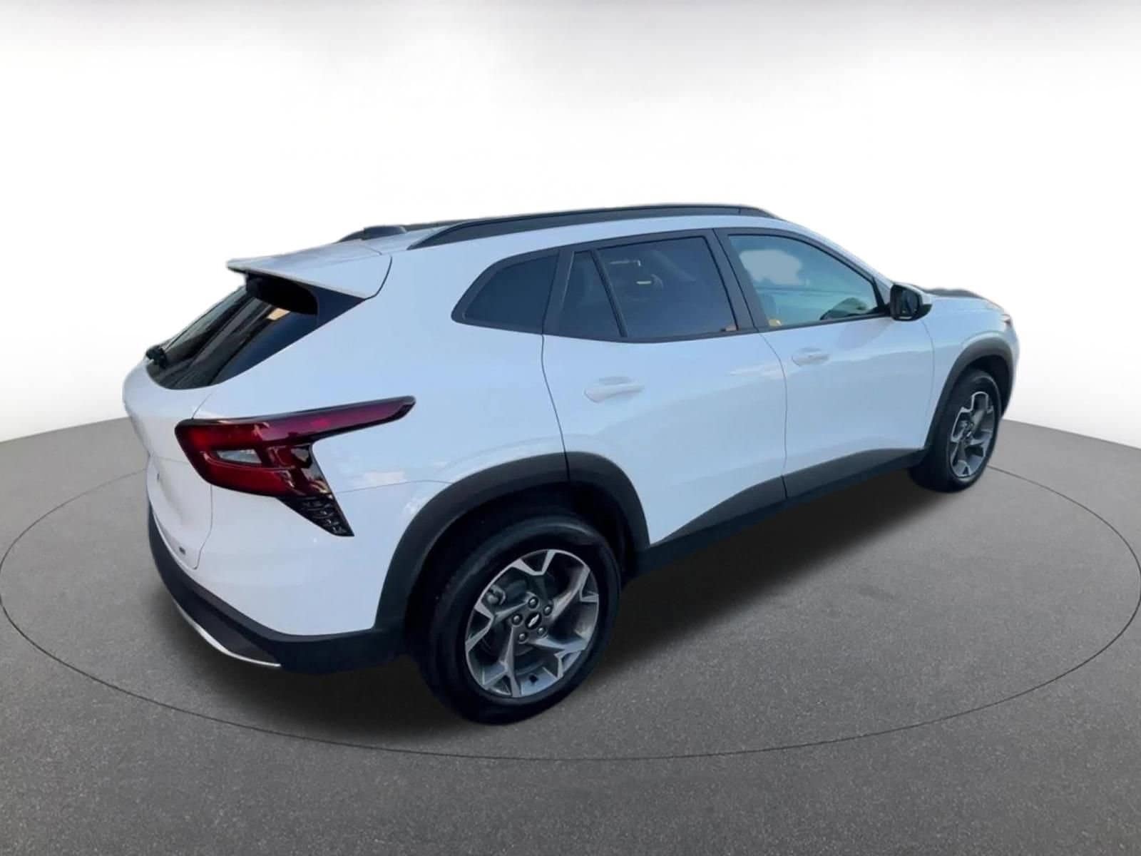 Thumbnail: 2025 Chevrolet Trax - 20