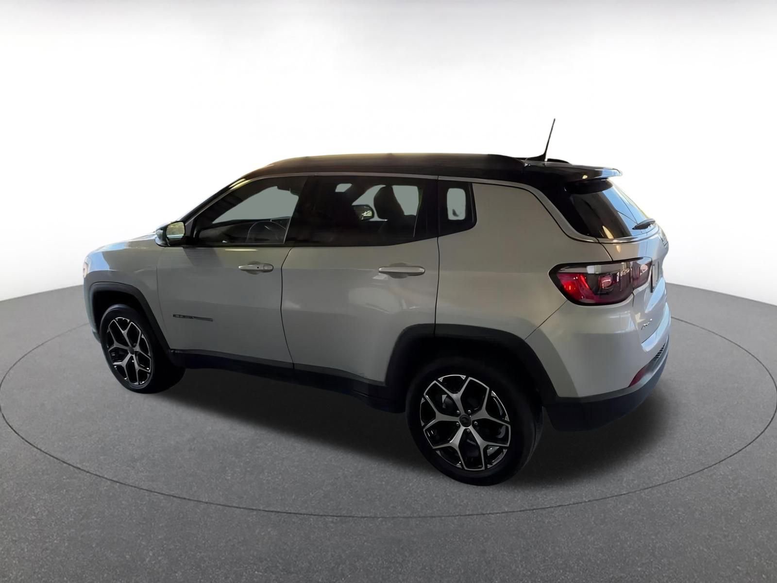 Thumbnail: 2025 Jeep Compass - 10