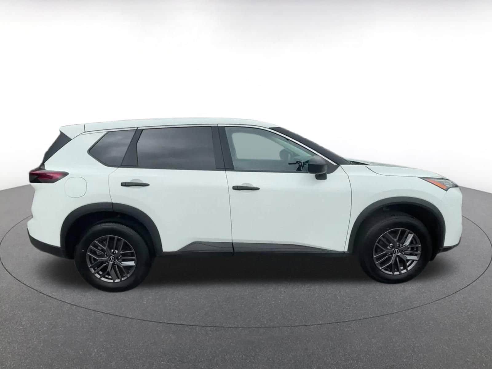2024 Nissan Rogue S 16