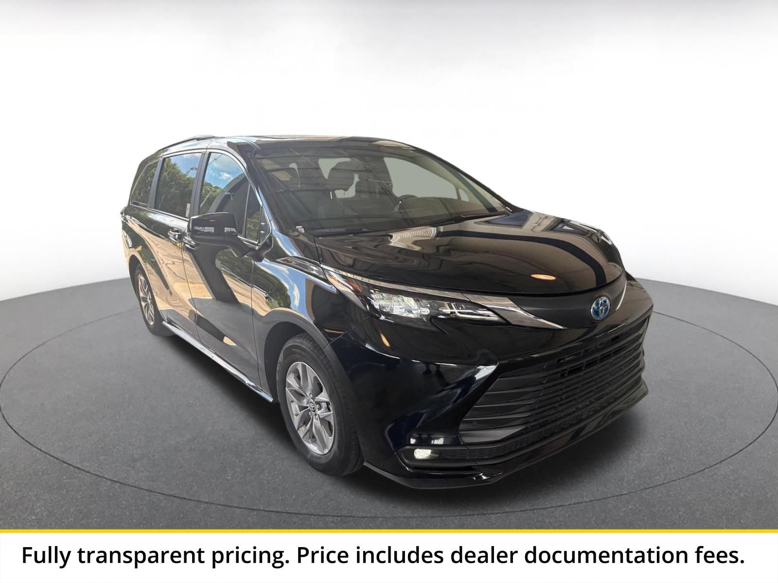 Thumbnail: 2025 Toyota Sienna - 1