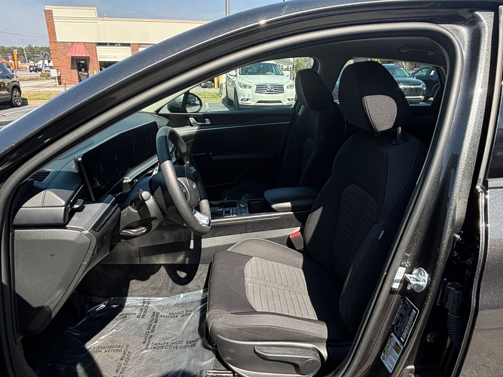 Thumbnail: 2025 Kia K5 - 28