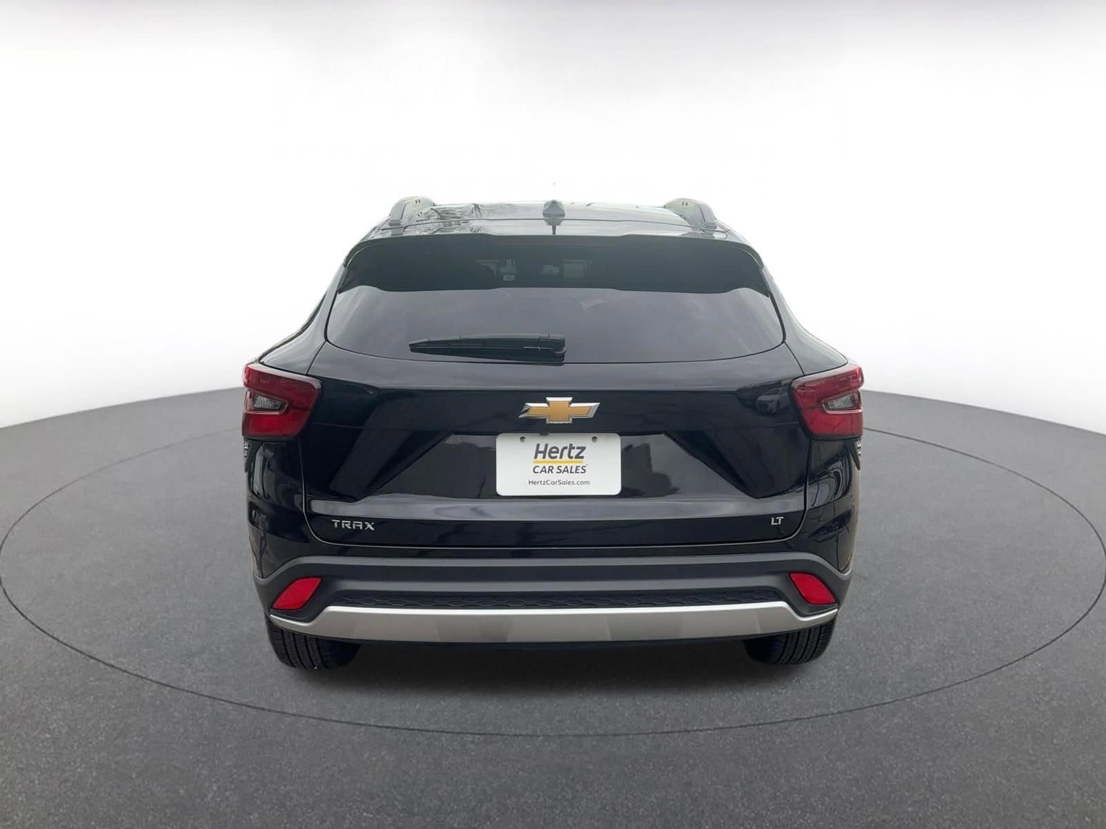 Thumbnail: 2025 Chevrolet Trax - 3