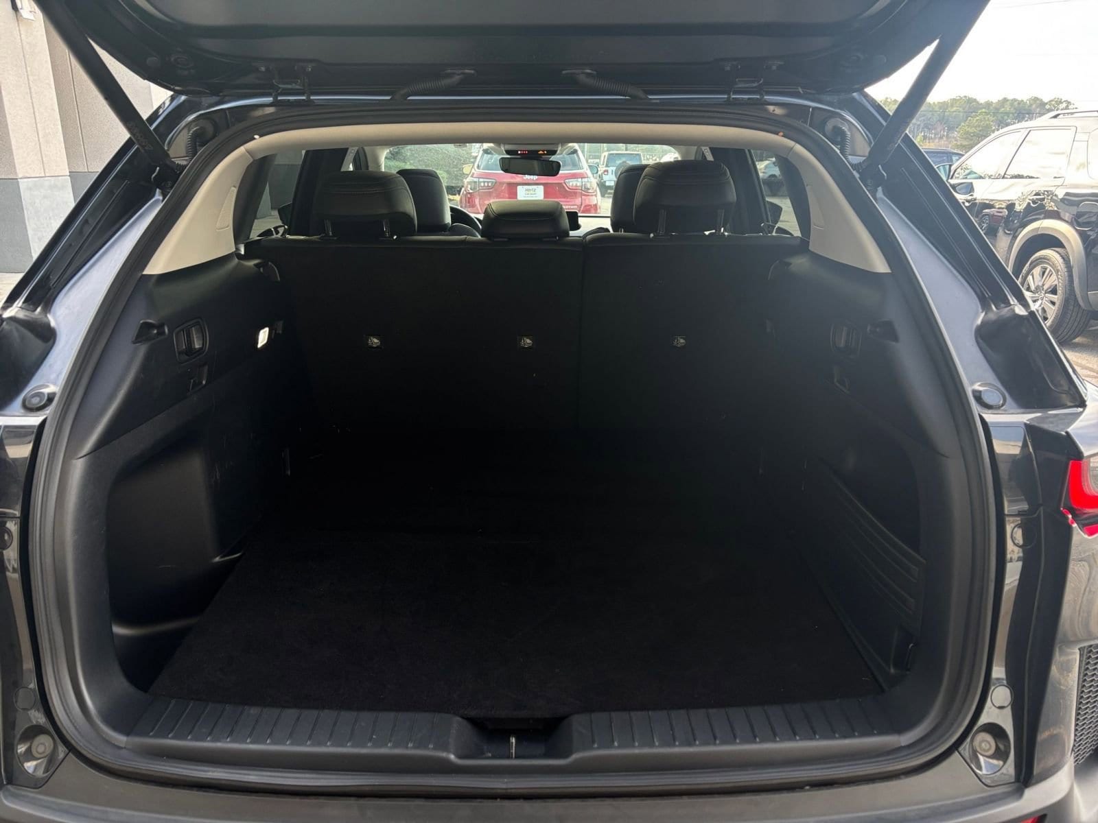 Thumbnail: 2025 Mazda CX-50 - 32