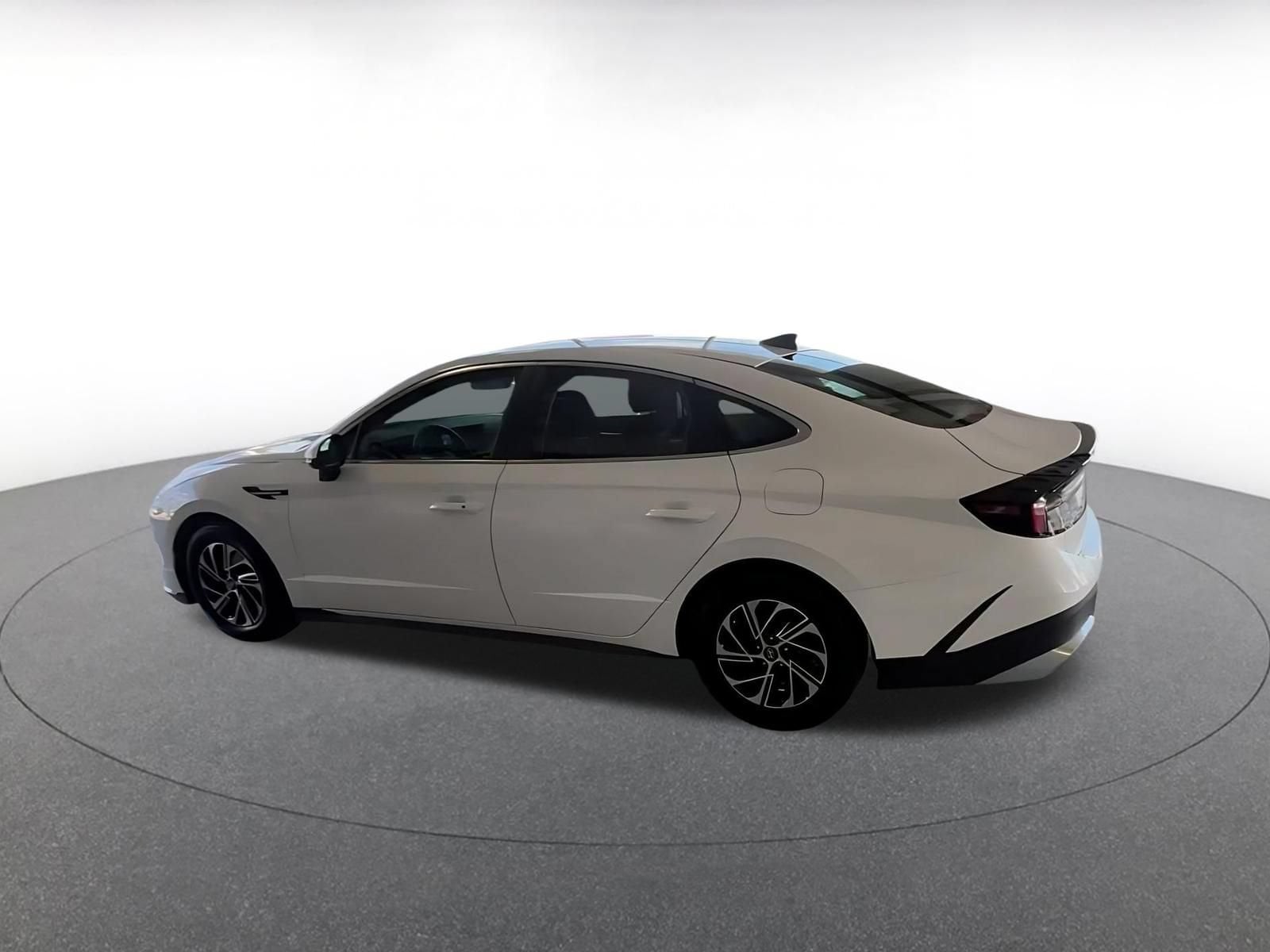 Thumbnail: 2026 Kia K4 - 10