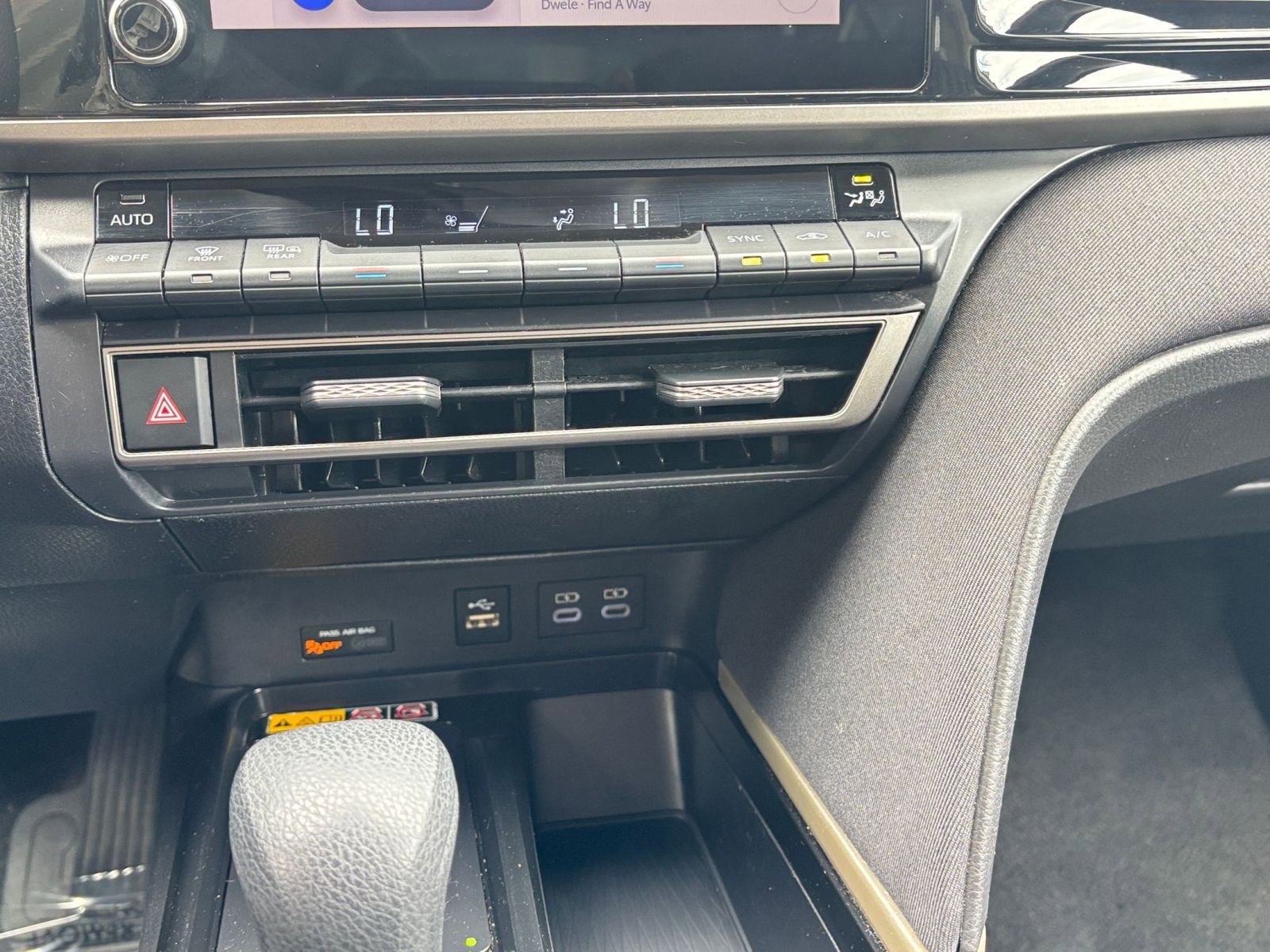 Thumbnail: 2025 Toyota Camry - 17