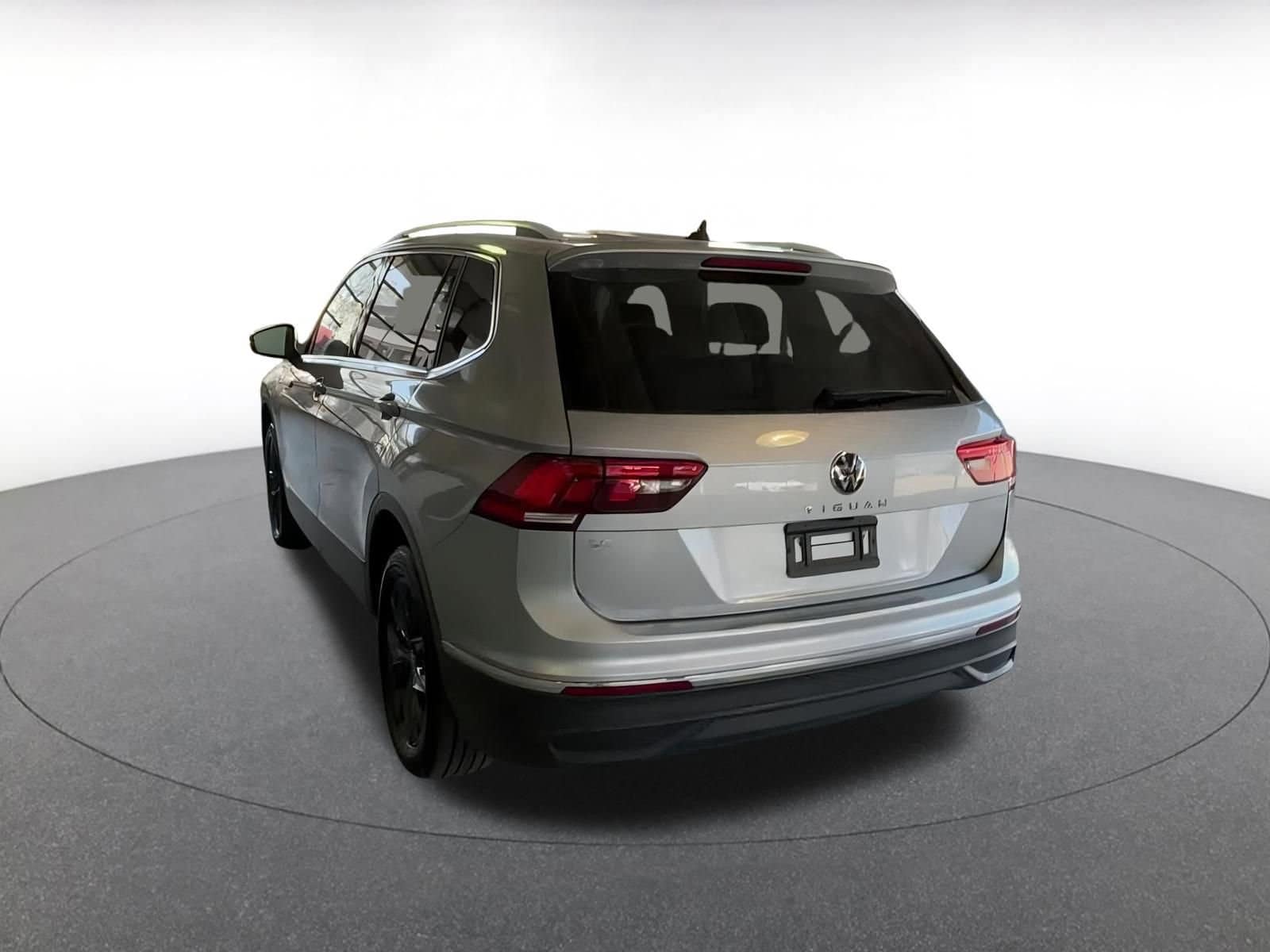 2024 Volkswagen Tiguan 2.0T 11
