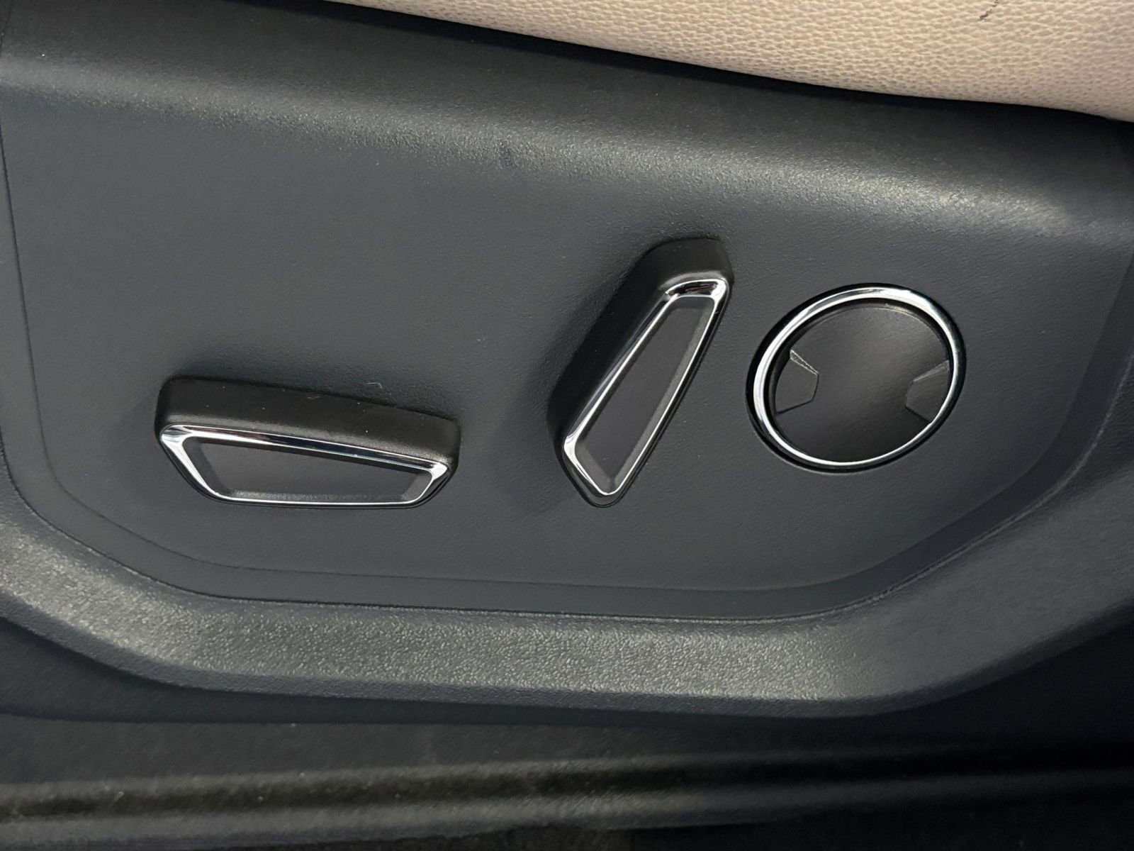 Thumbnail: 2024 Ford Expedition - 25