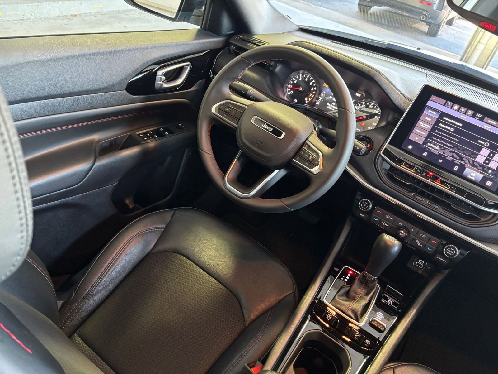 Thumbnail: 2025 Jeep Compass - 33