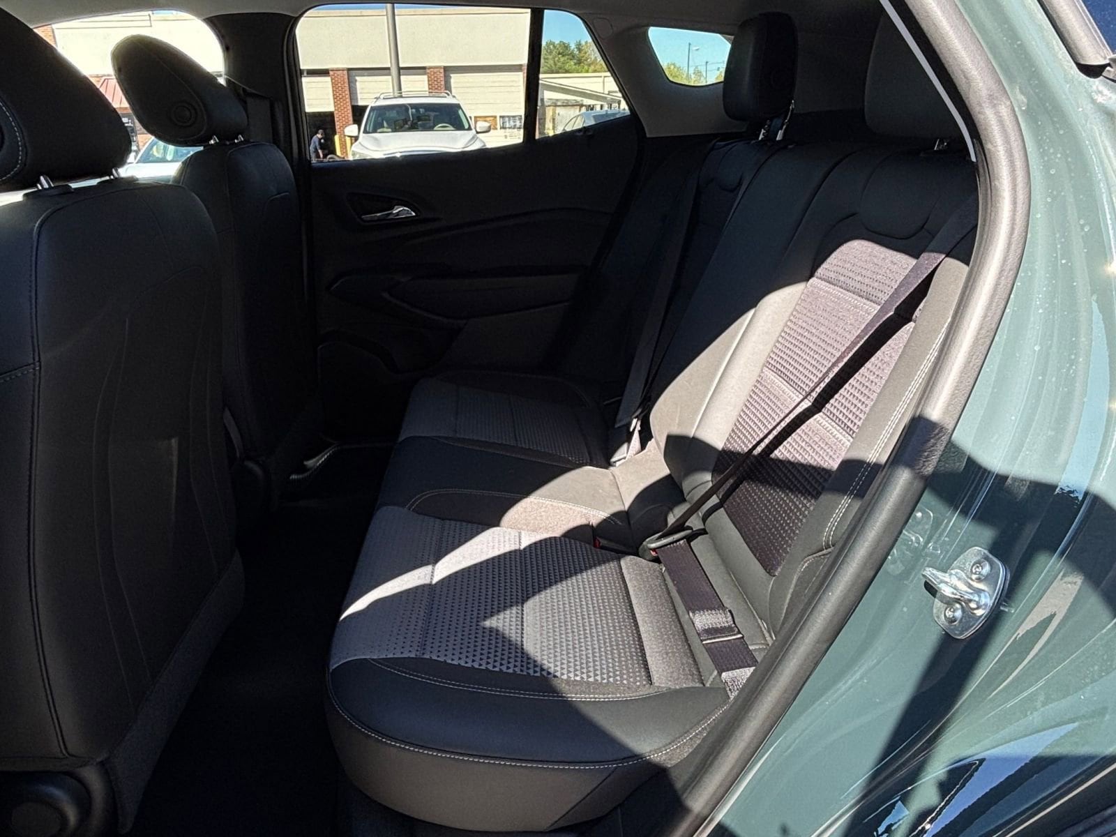 Thumbnail: 2025 Chevrolet Trax - 31