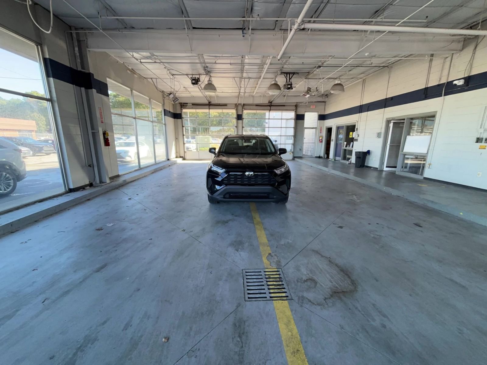 Thumbnail: 2025 Toyota RAV4 - 16