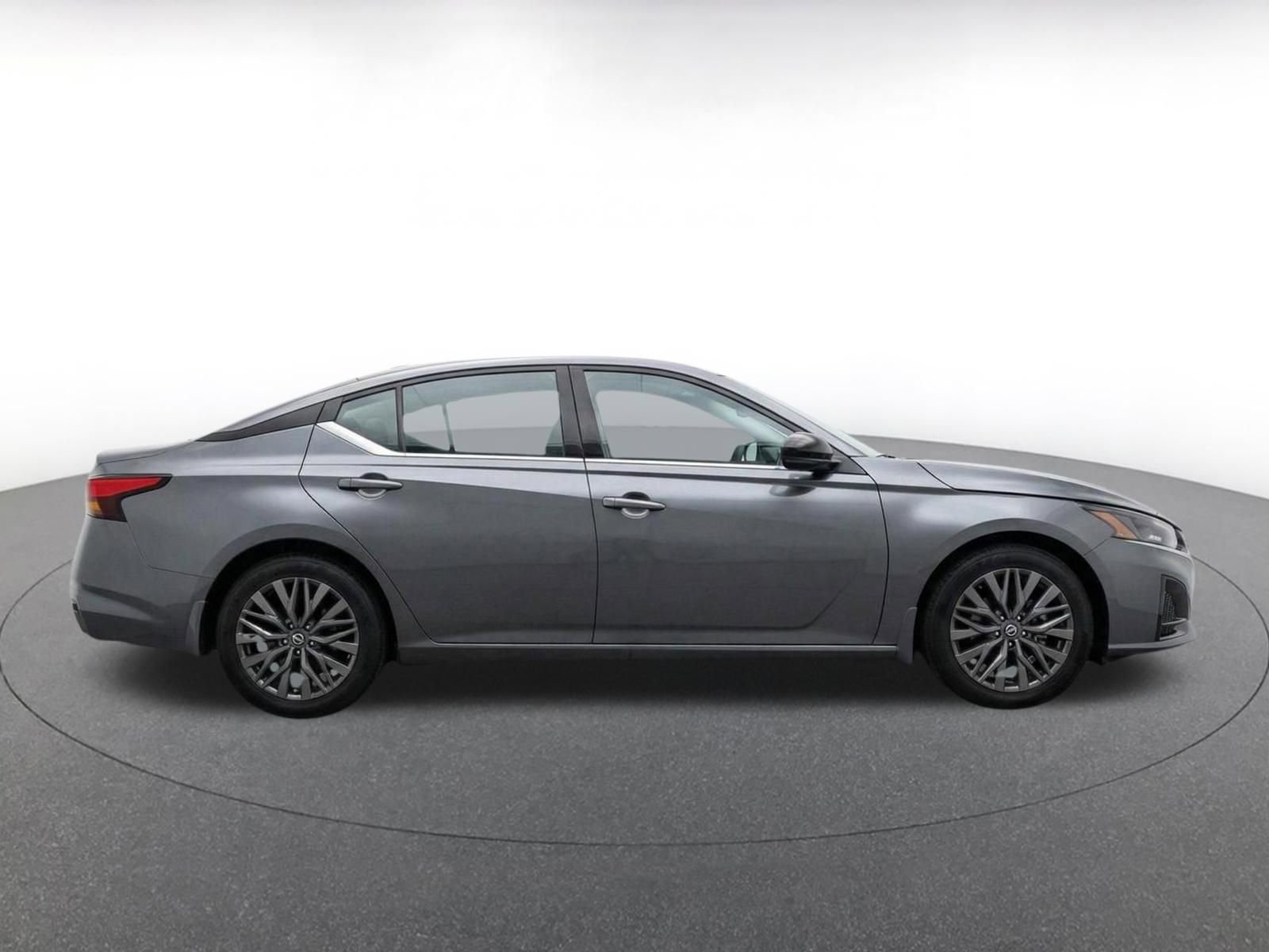 Thumbnail: 2025 Nissan Altima - 10