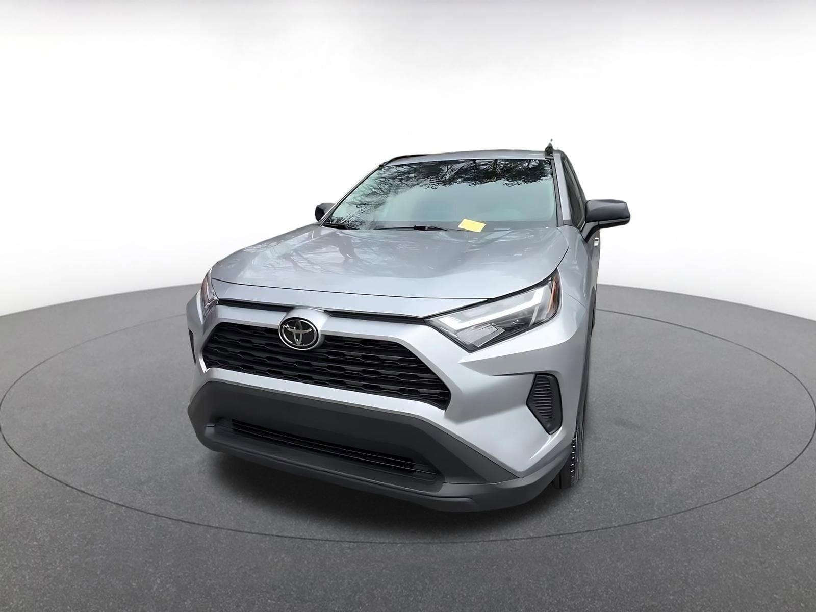 Thumbnail: 2025 Toyota RAV4 - 6