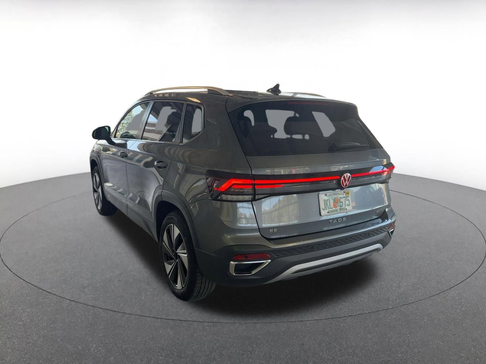 Thumbnail: 2025 Volkswagen Taos - 12