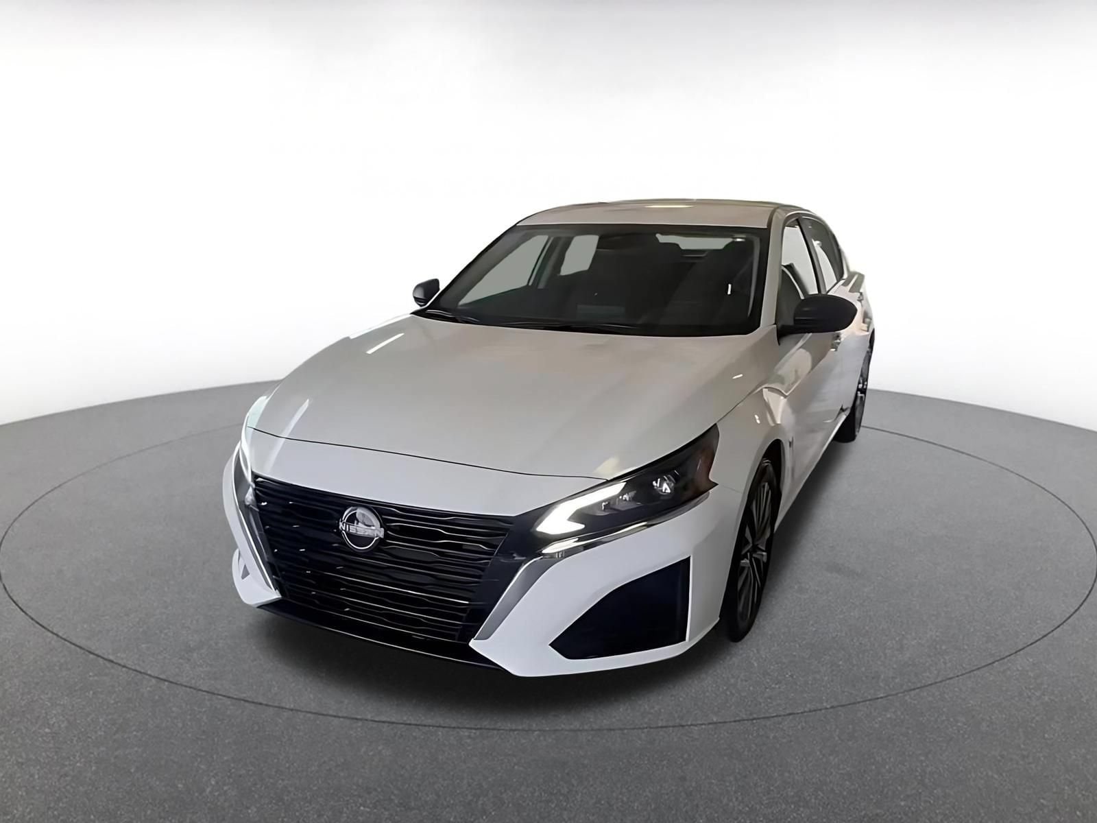 Thumbnail: 2025 Nissan Altima - 6