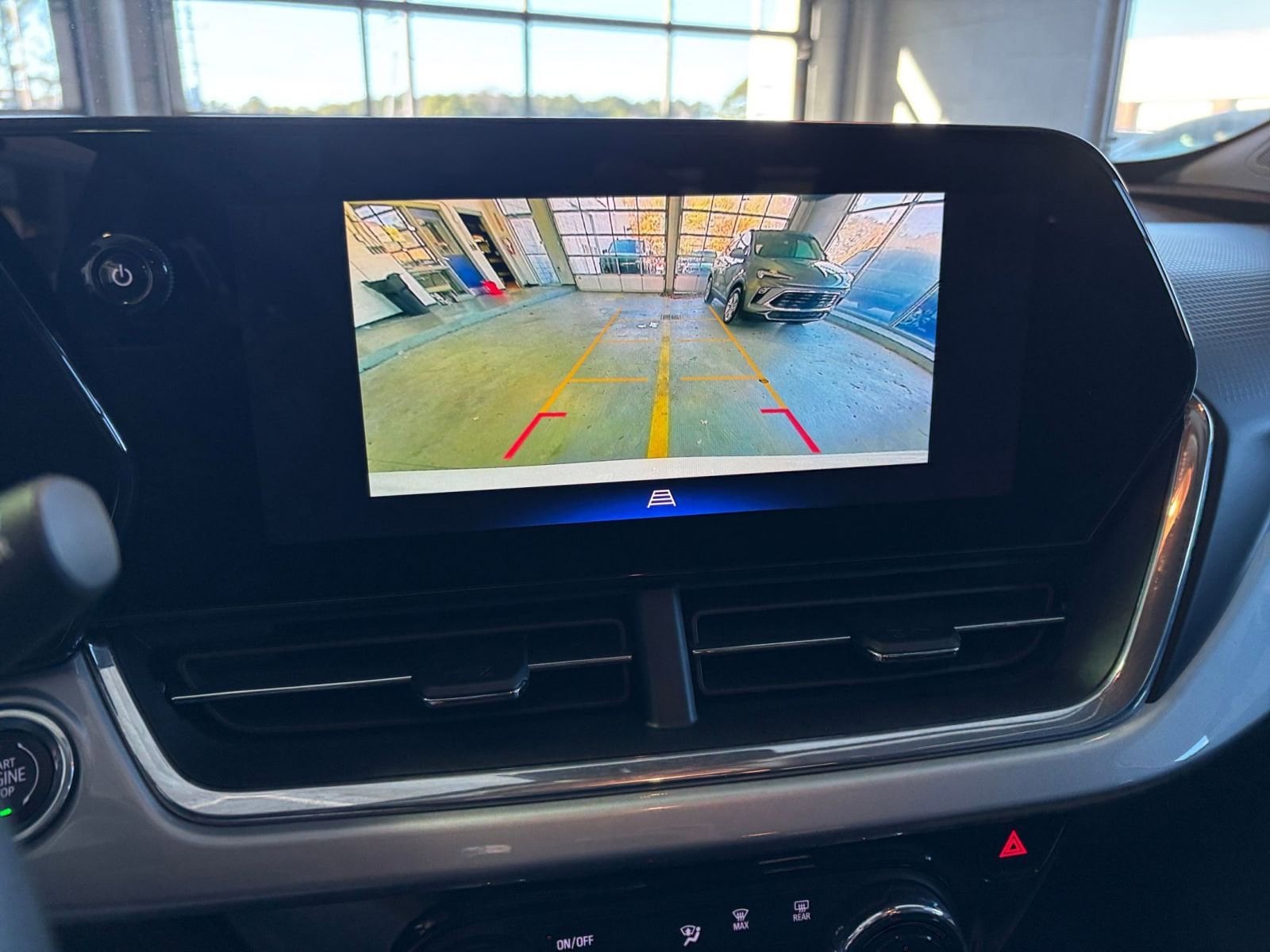 Thumbnail: 2025 Chevrolet Trax - 17