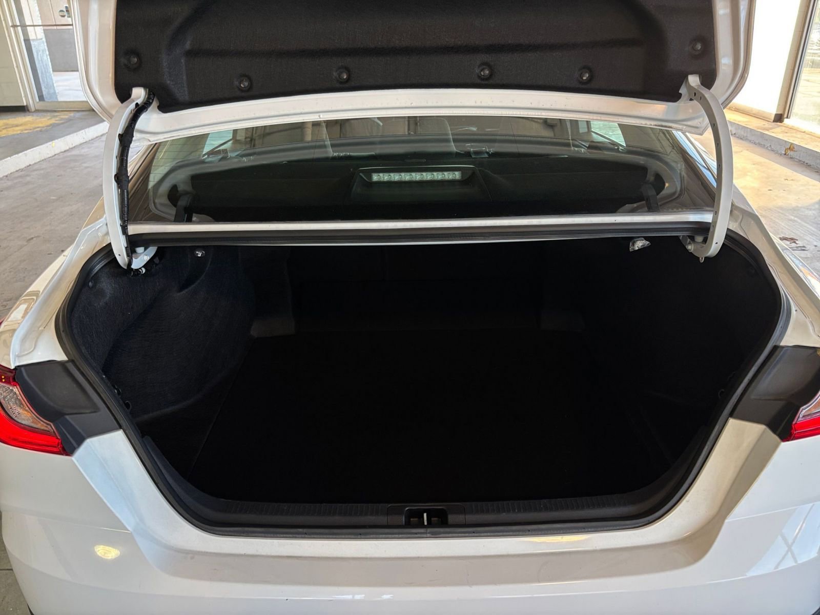 Thumbnail: 2025 Toyota Camry - 35