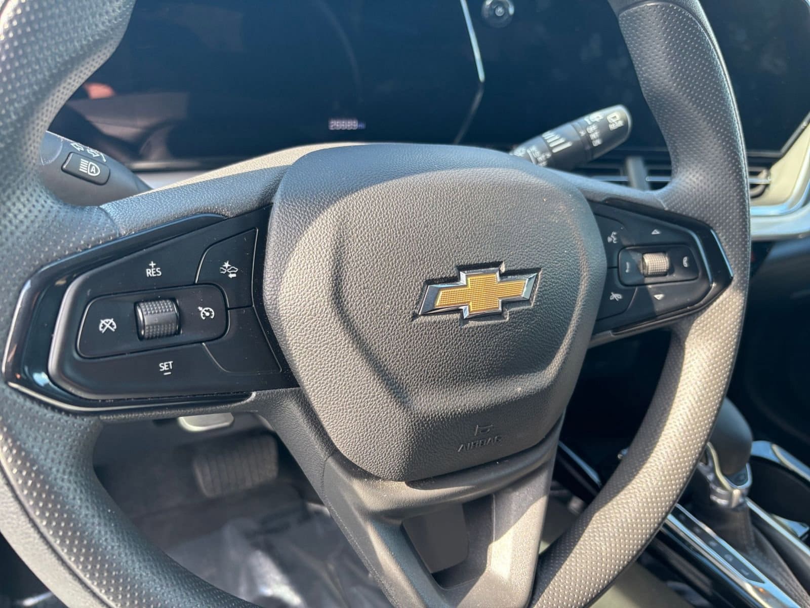 Thumbnail: 2025 Chevrolet Trax - 27