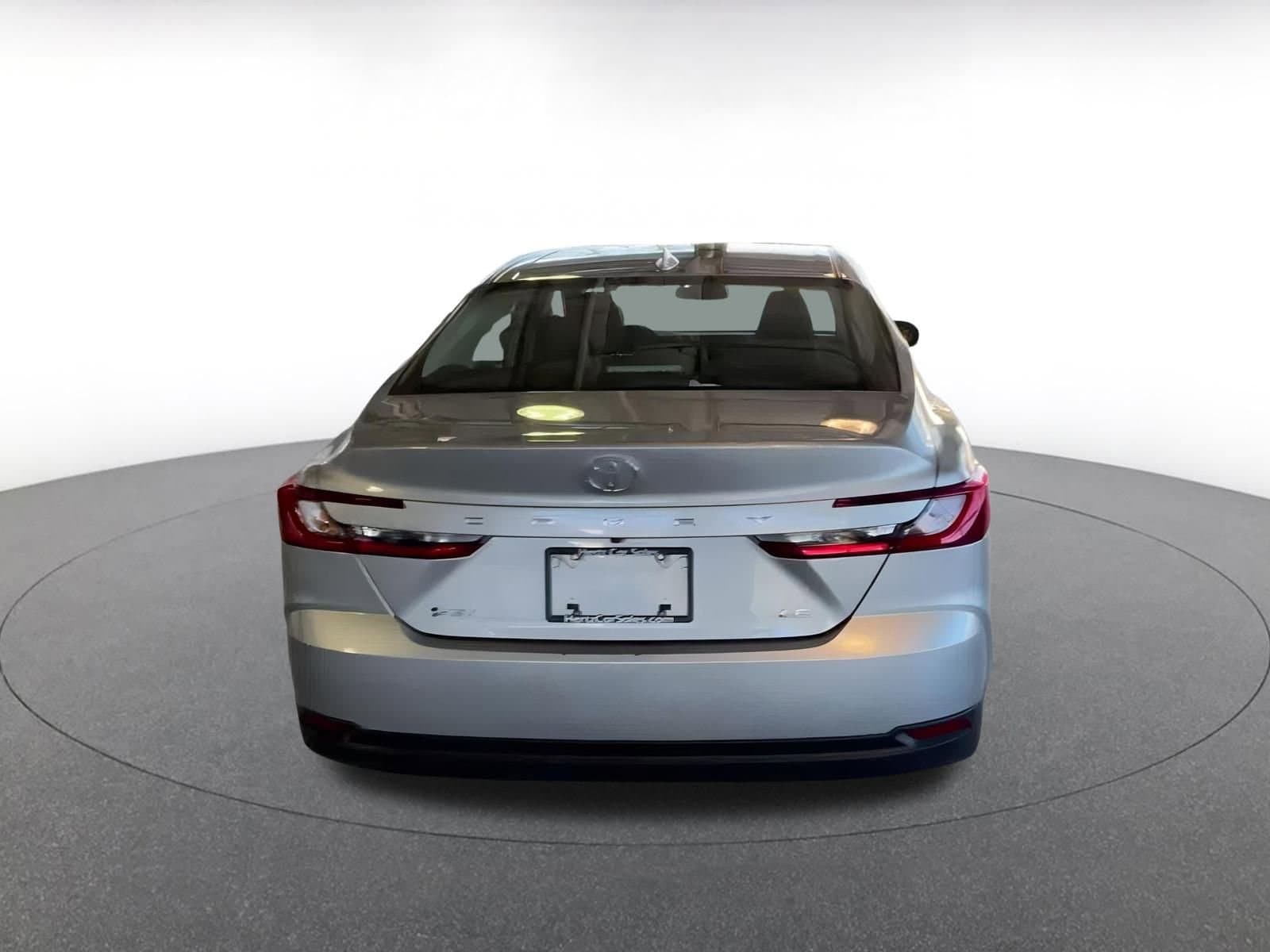 Thumbnail: 2025 Toyota Camry - 16