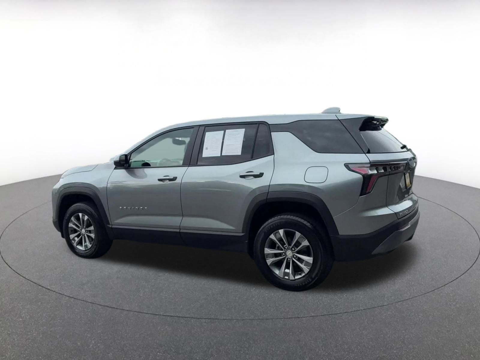 Thumbnail: 2025 Chevrolet Equinox - 10