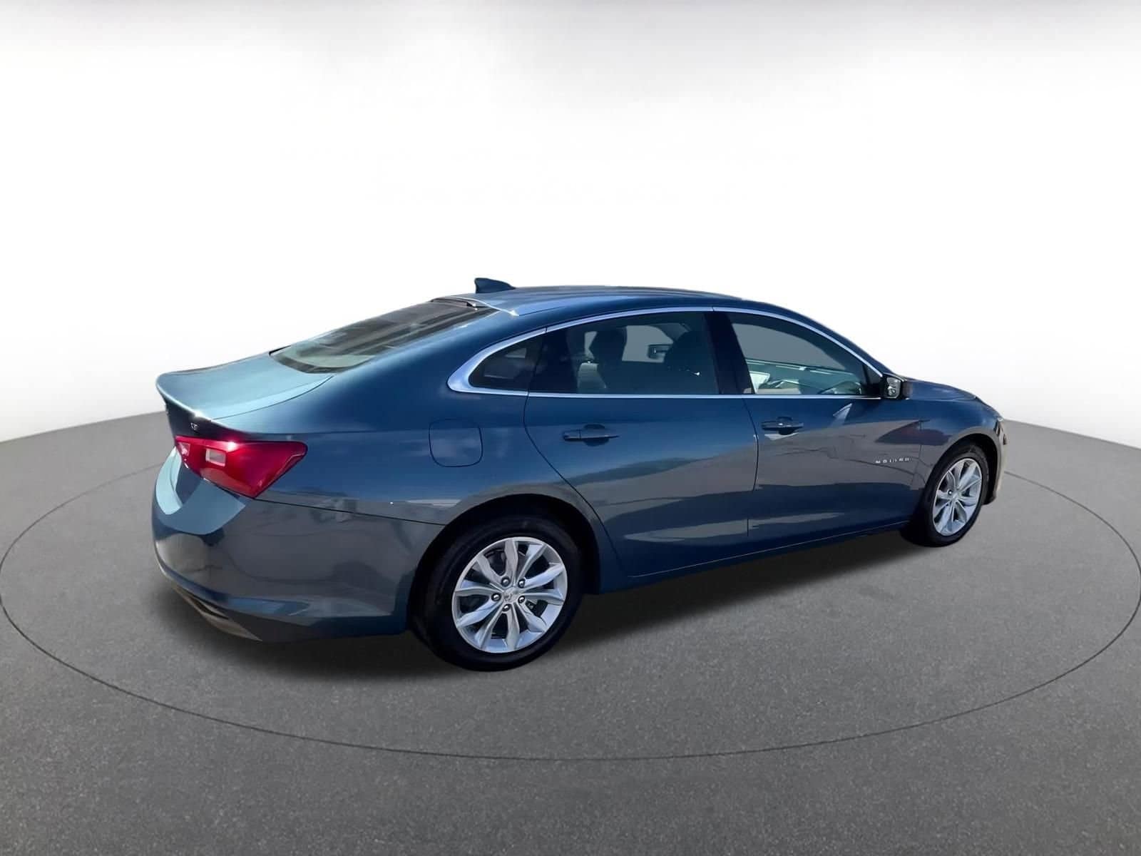 Thumbnail: 2024 Chevrolet Malibu - 13