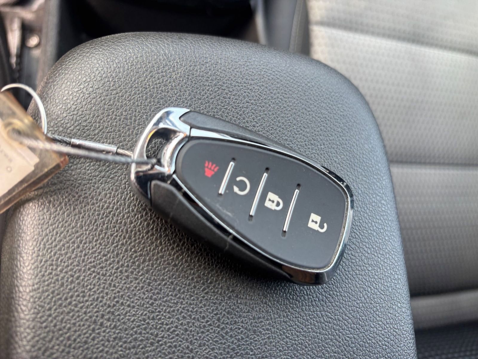 Thumbnail: 2025 Chevrolet Trax - 21