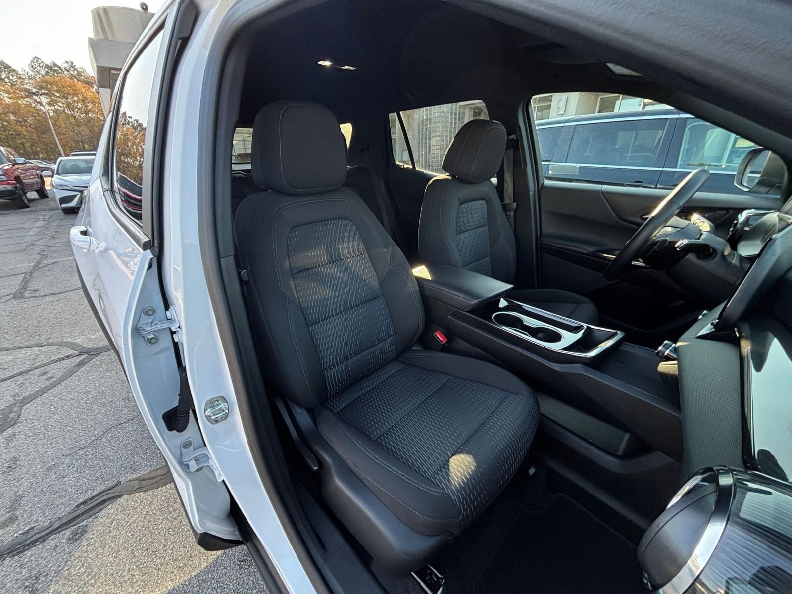 Thumbnail: 2025 Chevrolet Equinox - 35