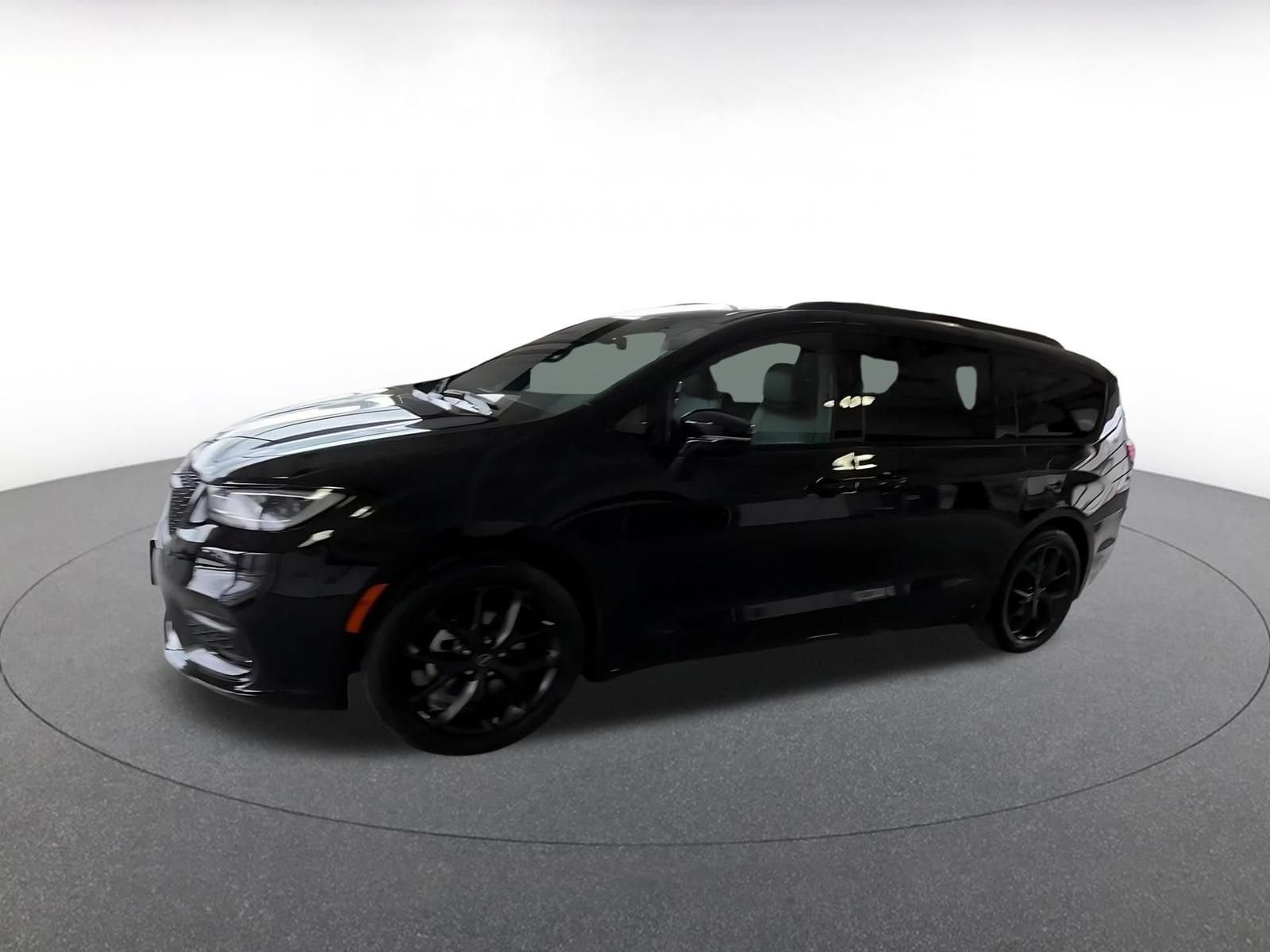 Thumbnail: 2025 Chrysler Pacifica - 7