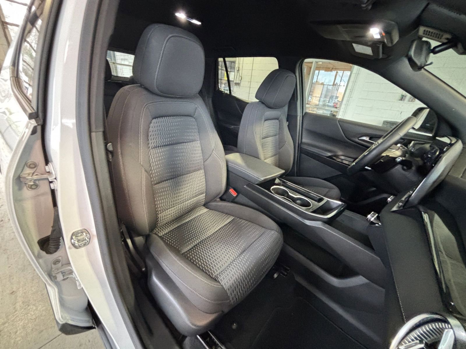 Thumbnail: 2025 Chevrolet Equinox - 35