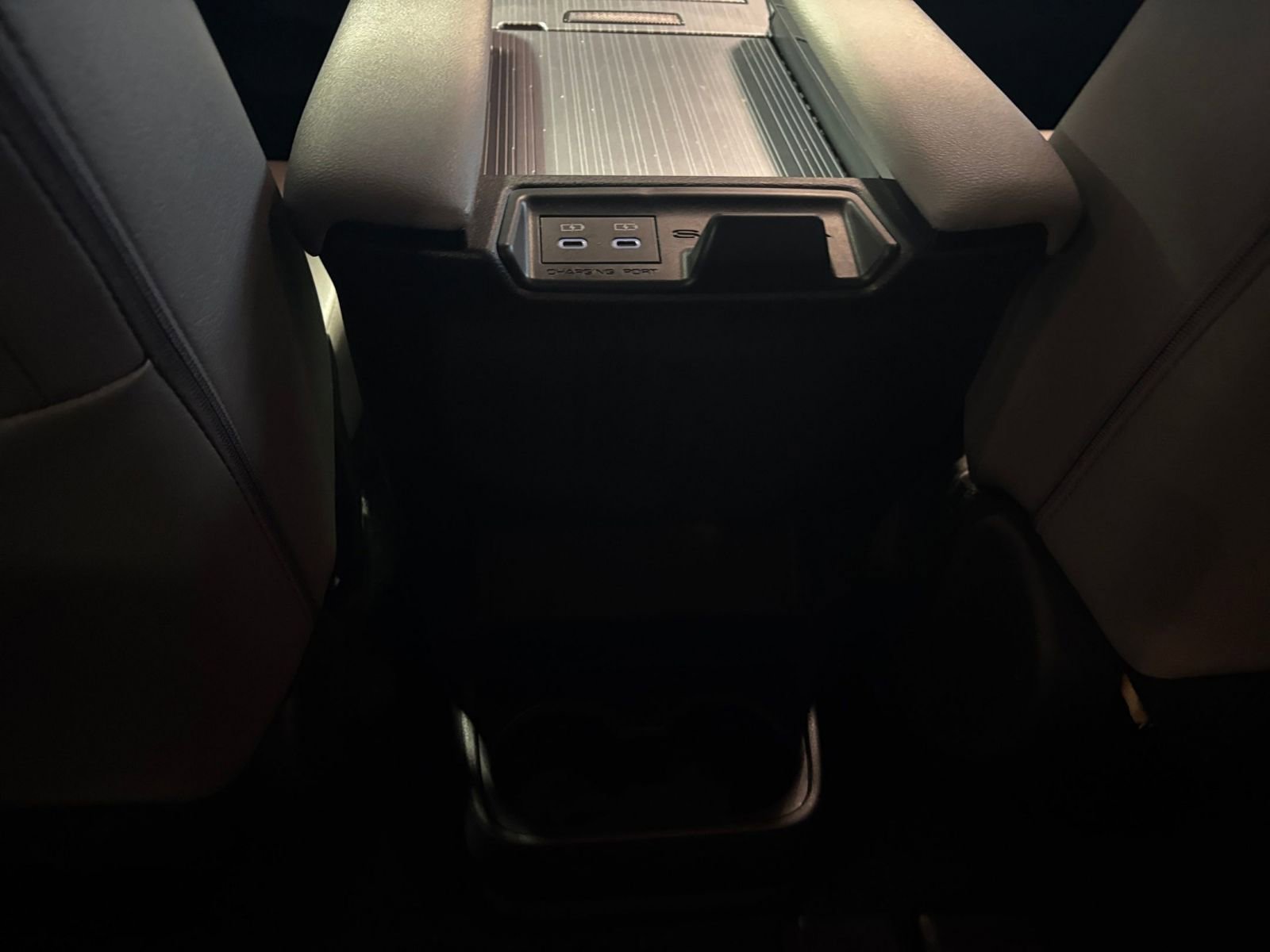 Thumbnail: 2025 Toyota Sienna - 26