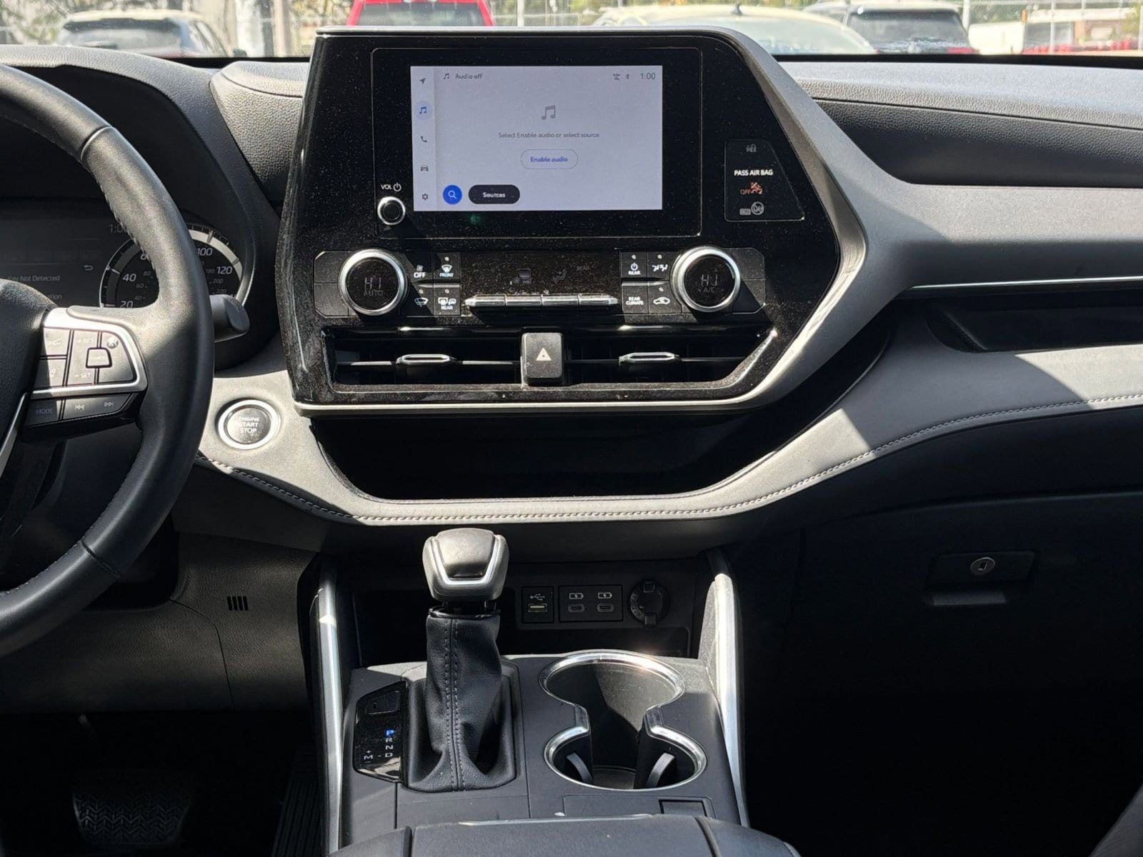 Thumbnail: 2025 Toyota Highlander - 17