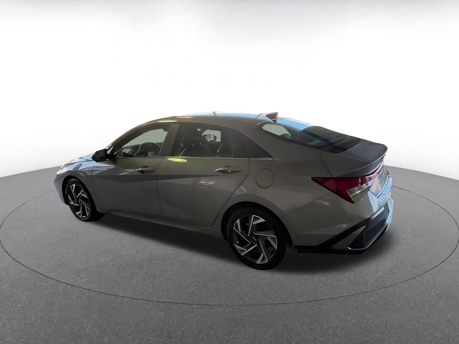 Thumbnail: 2025 Hyundai Elantra - 8