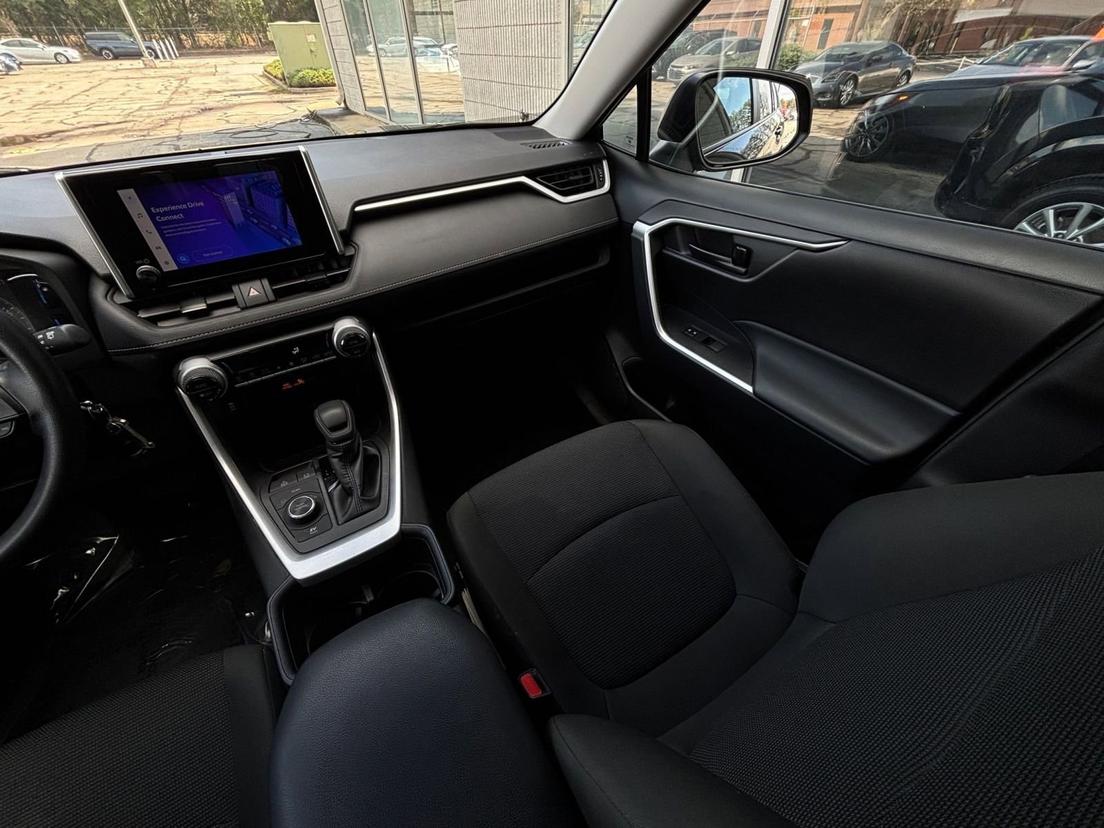 Thumbnail: 2025 Toyota RAV4 - 34