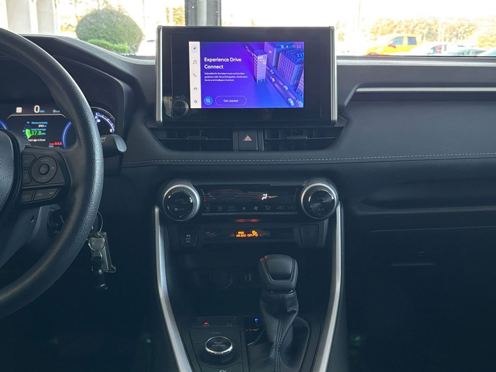 Thumbnail: 2025 Toyota RAV4 - 25