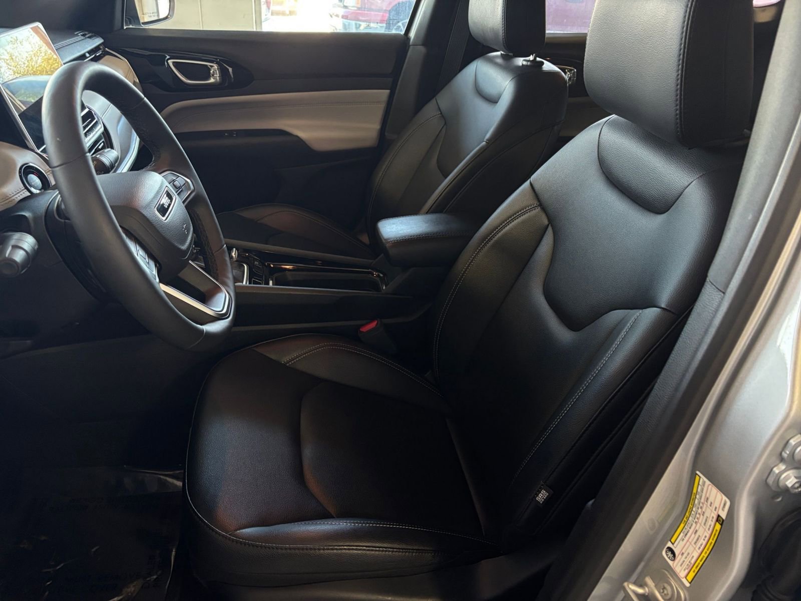 Thumbnail: 2025 Jeep Compass - 27