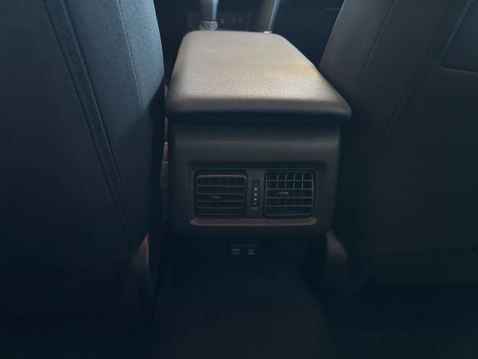 Thumbnail: 2025 Toyota Camry - 29