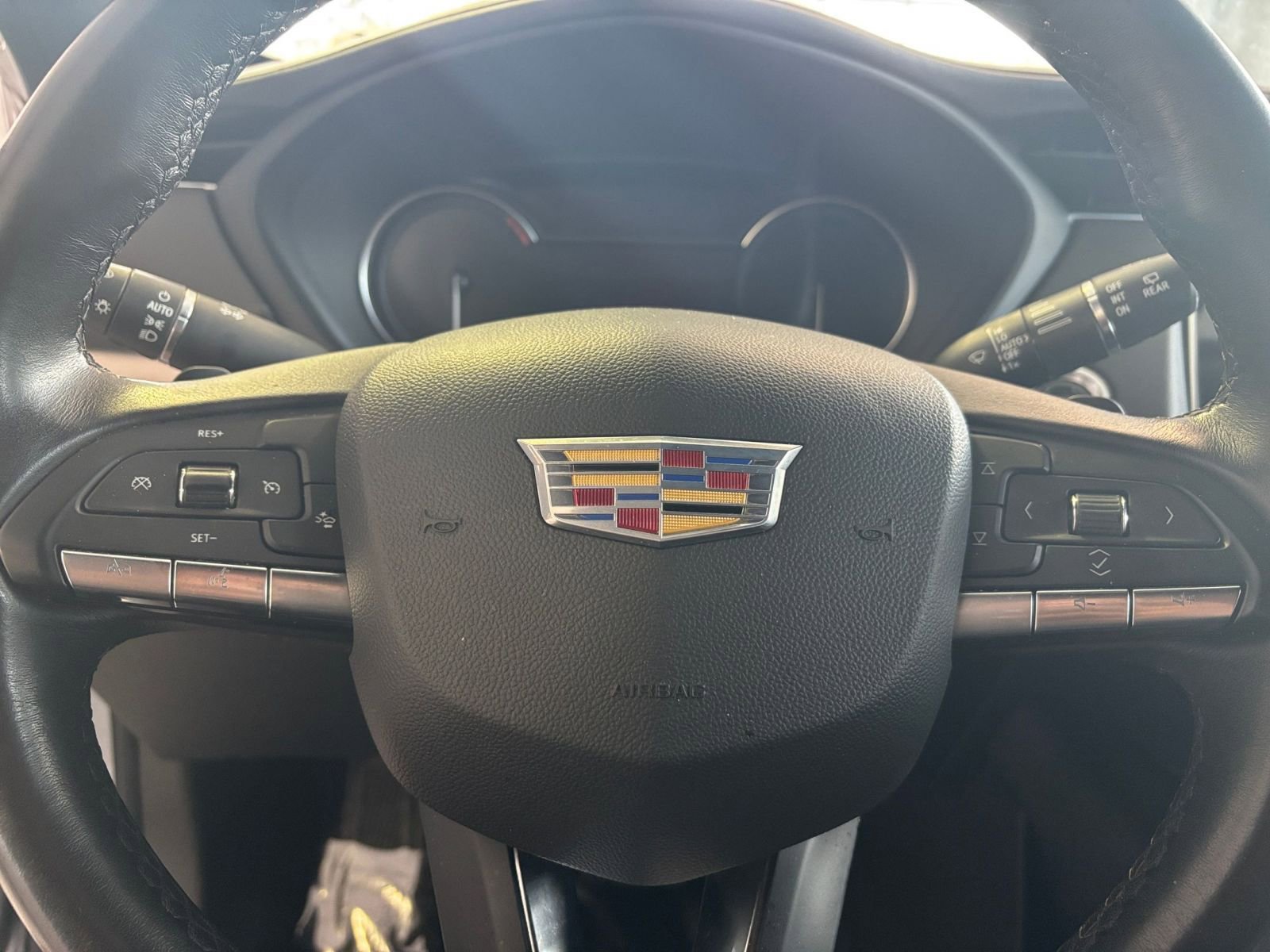 Thumbnail: 2023 Cadillac XT4 - 28