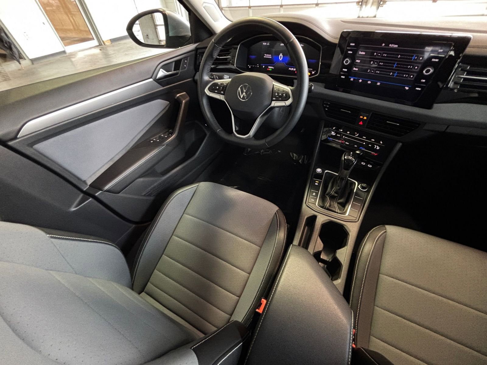 Thumbnail: 2025 Volkswagen Jetta - 33