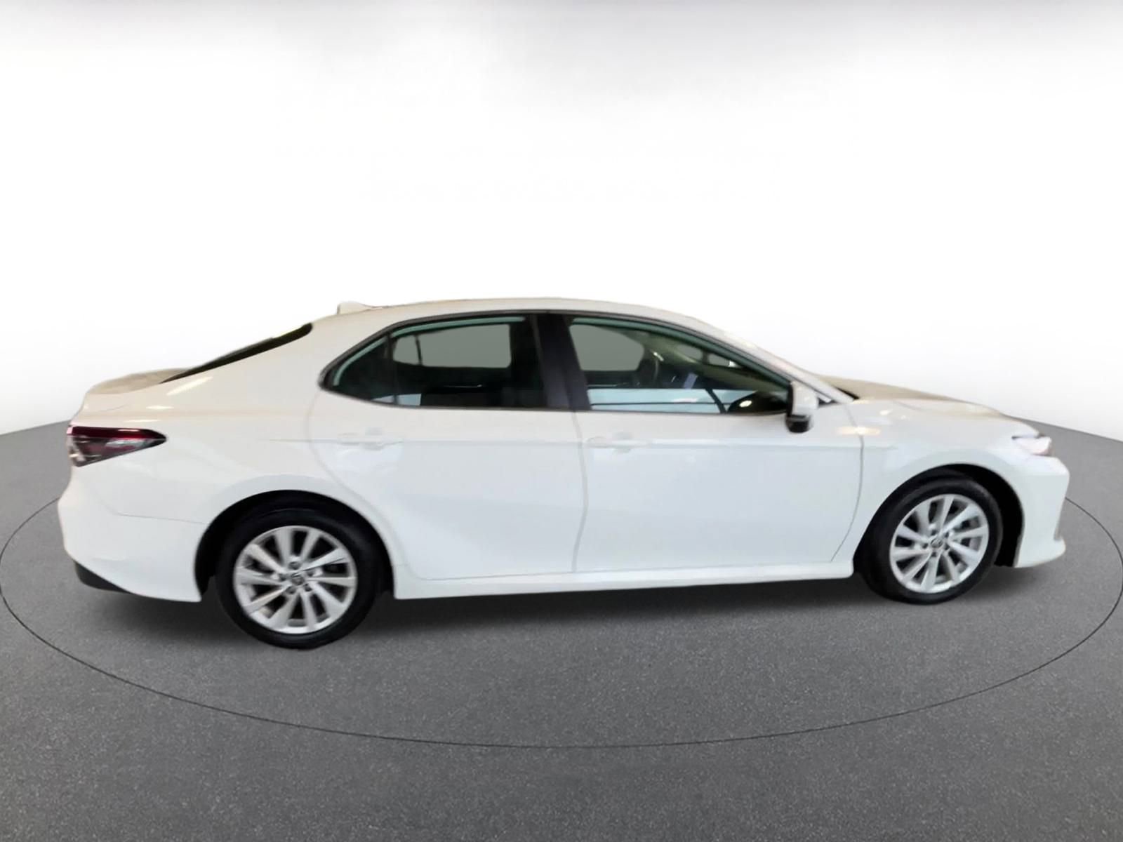Thumbnail: 2024 Toyota Camry - 16