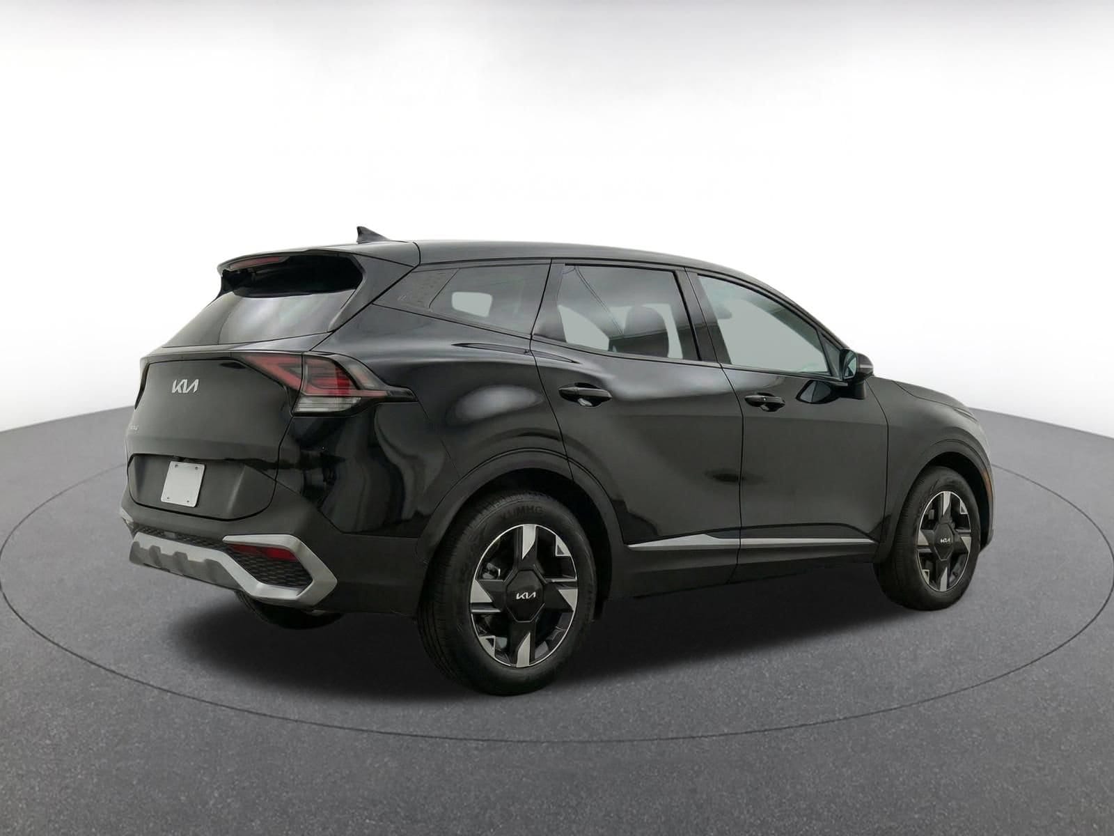 Thumbnail: 2026 Kia Sportage - 8