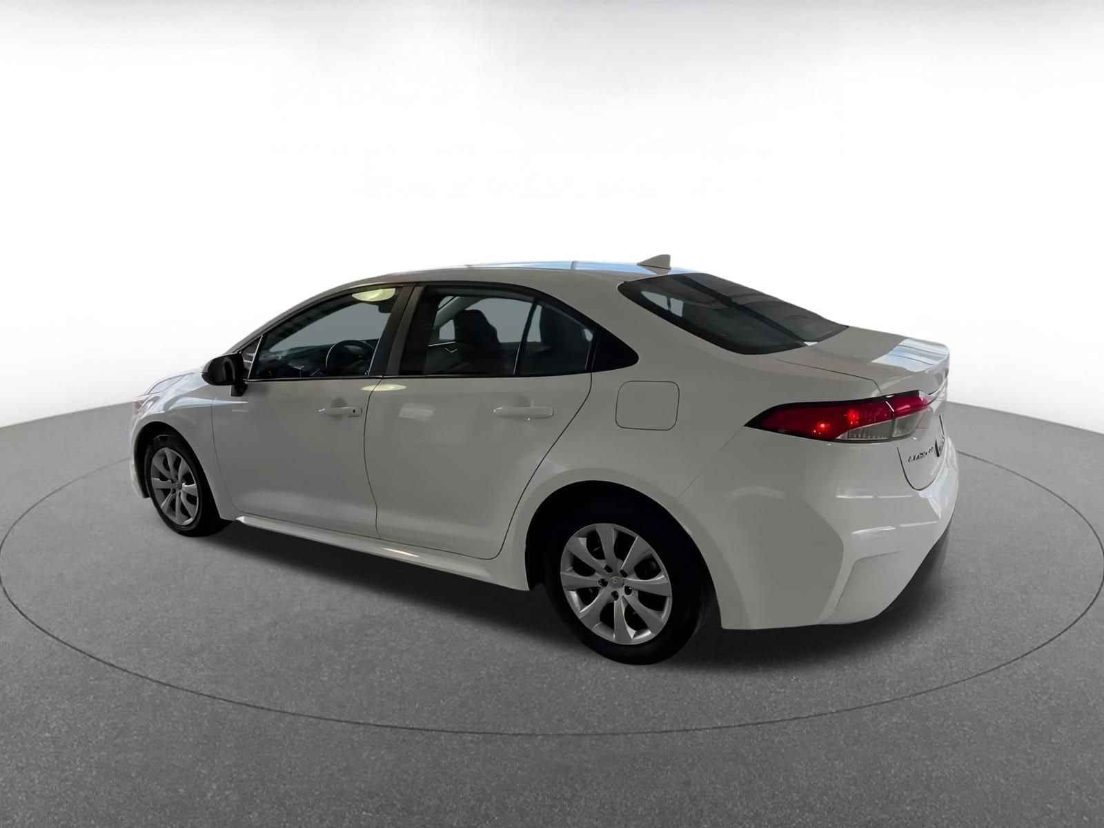 Thumbnail: 2023 Toyota Corolla - 10