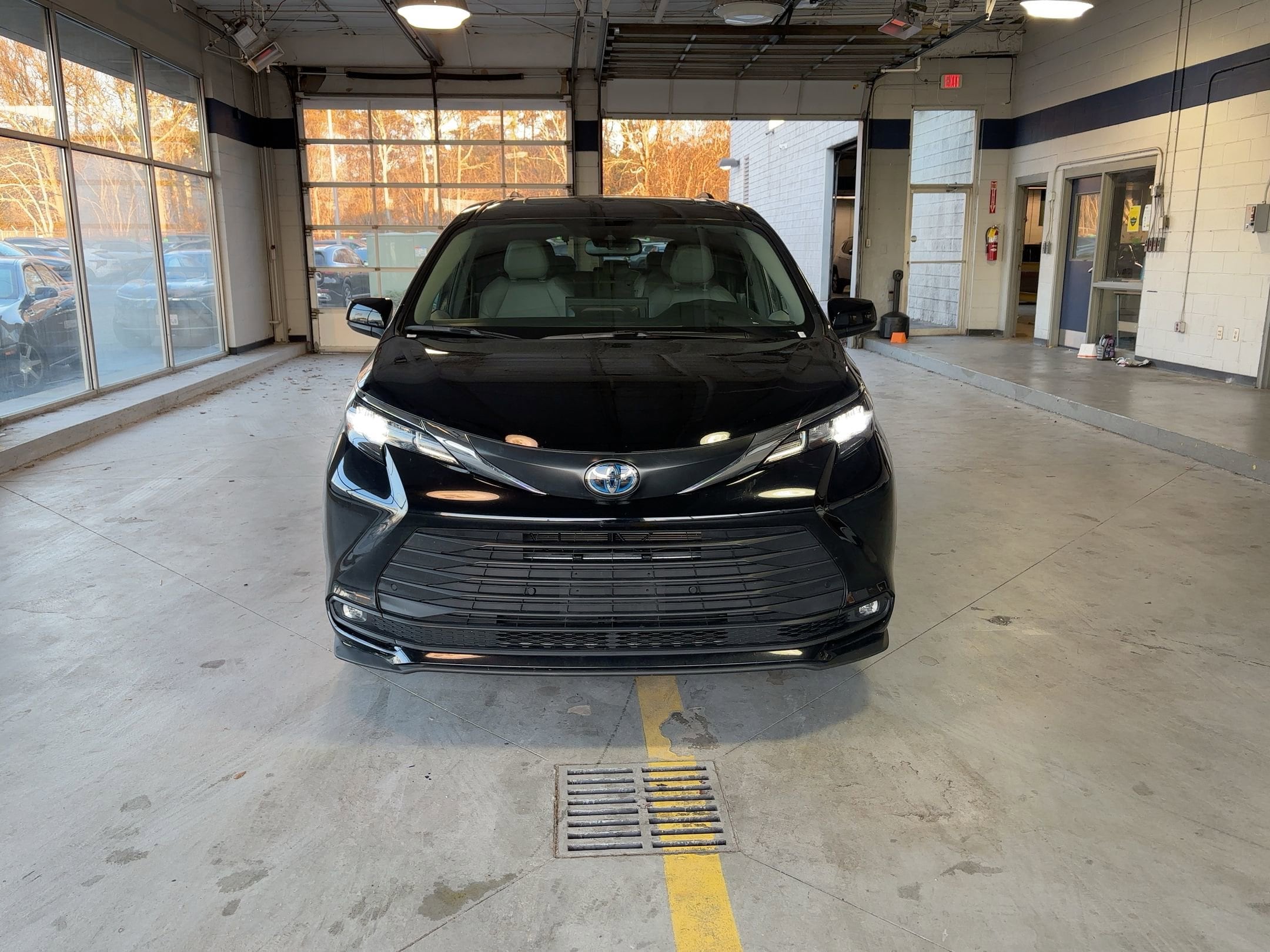 Thumbnail: 2025 Toyota Sienna - 1