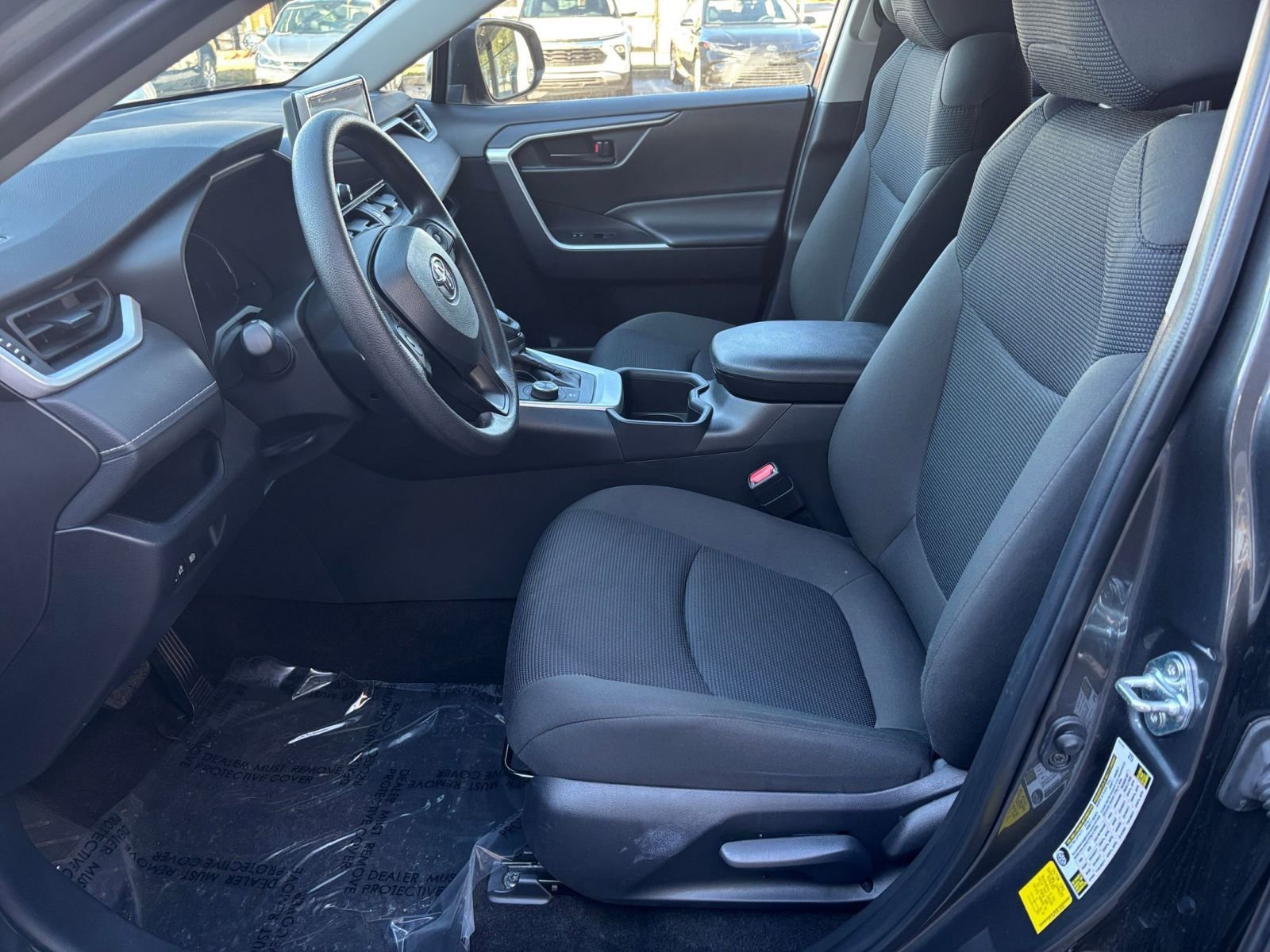 Thumbnail: 2025 Toyota RAV4 - 31