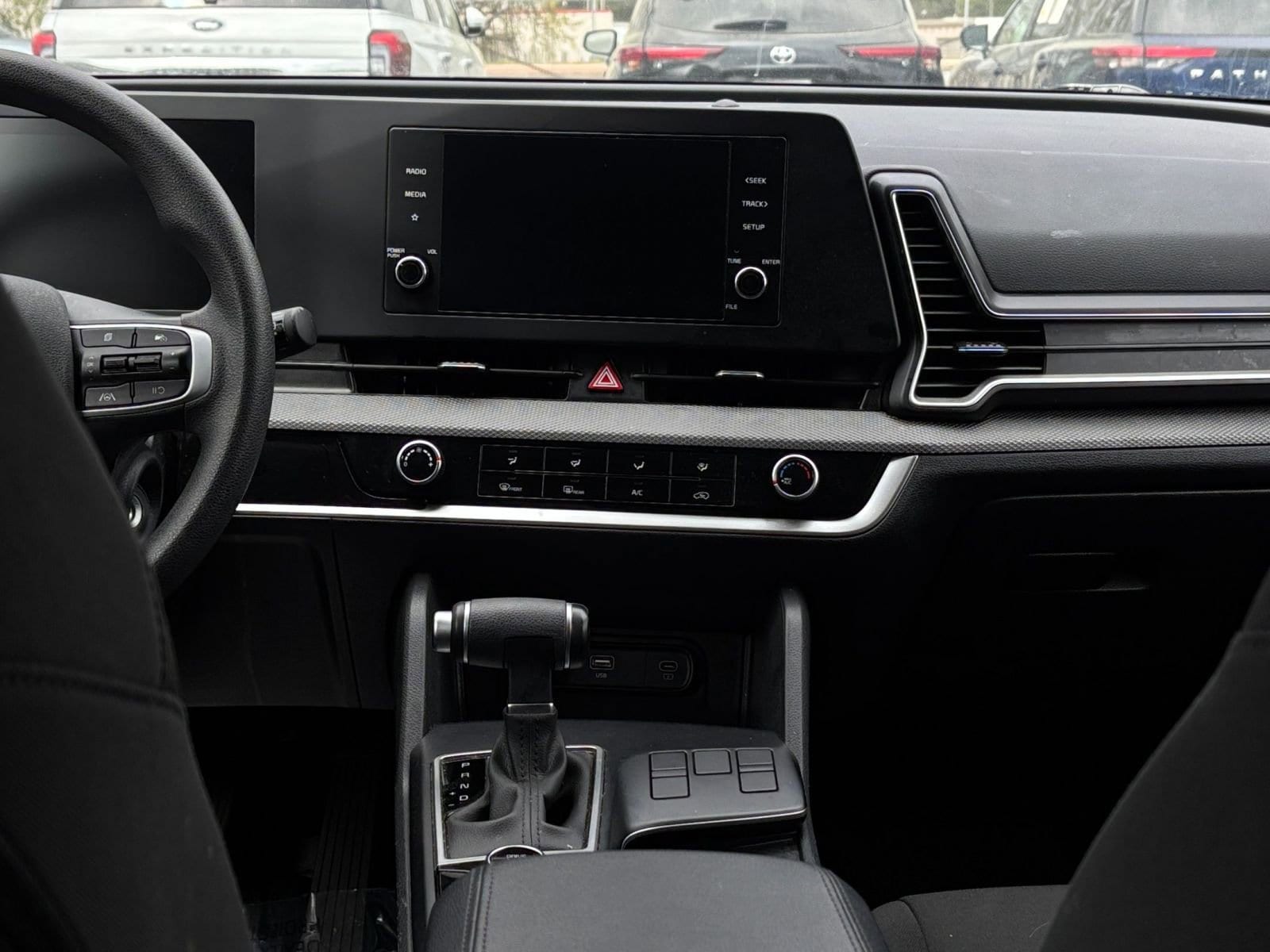 Thumbnail: 2025 Kia Sportage - 17