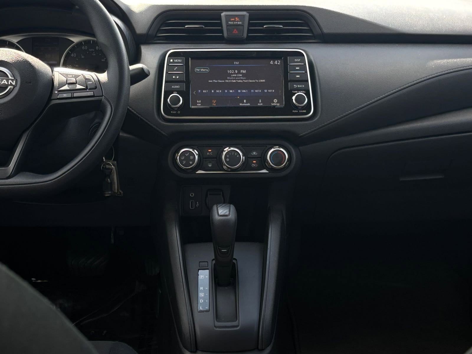 2024 Nissan Versa S 18