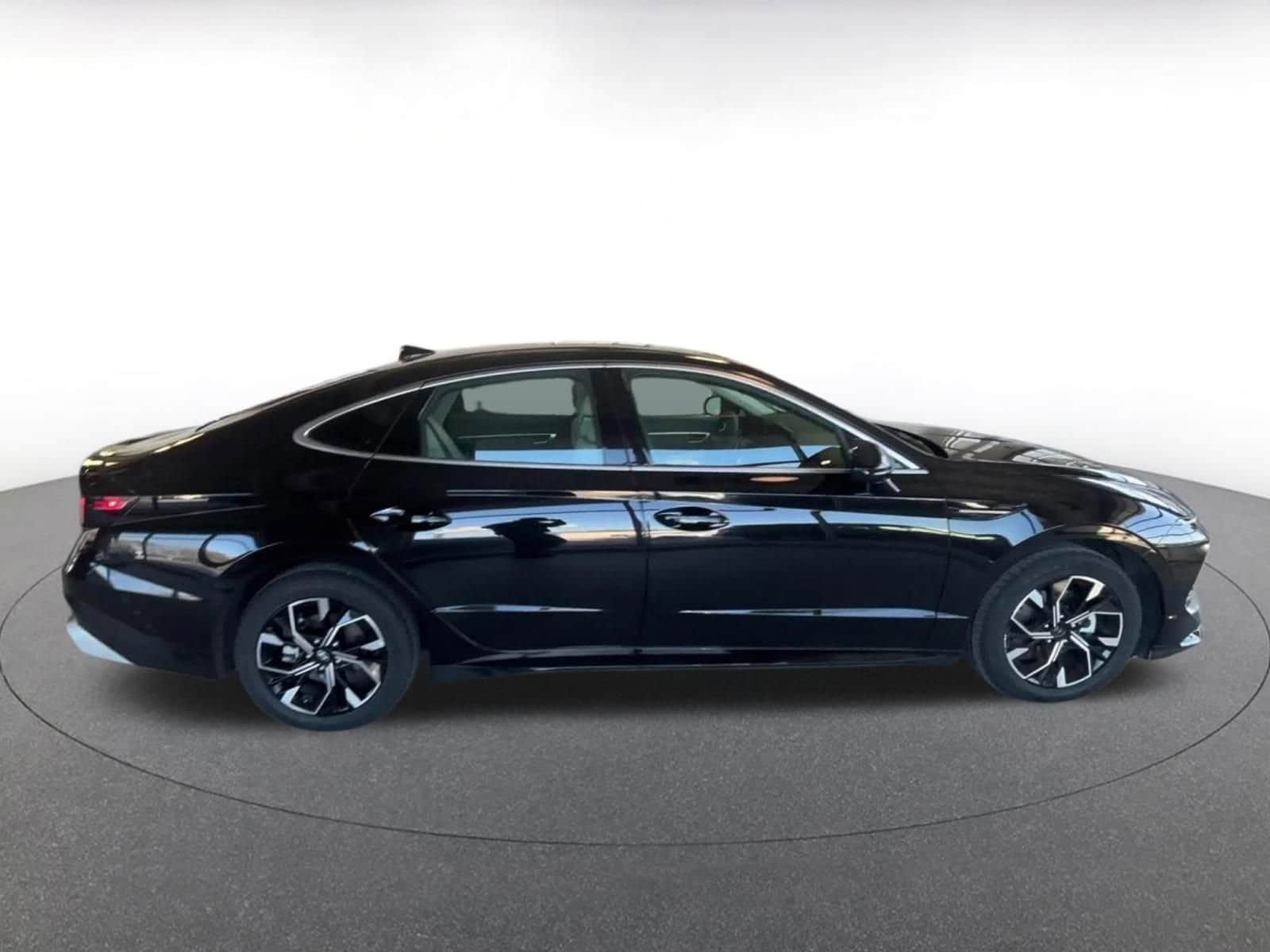 Thumbnail: 2025 Hyundai Sonata - 16