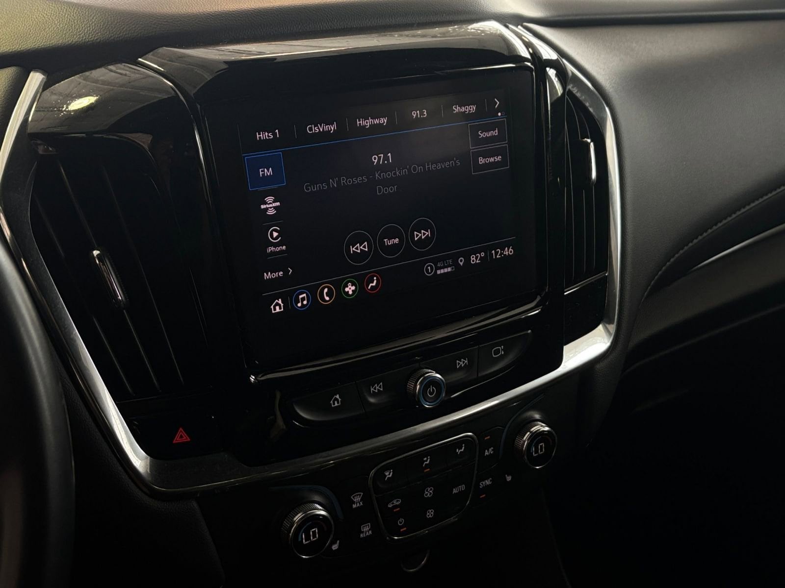 Thumbnail: 2023 Chevrolet Traverse - 21